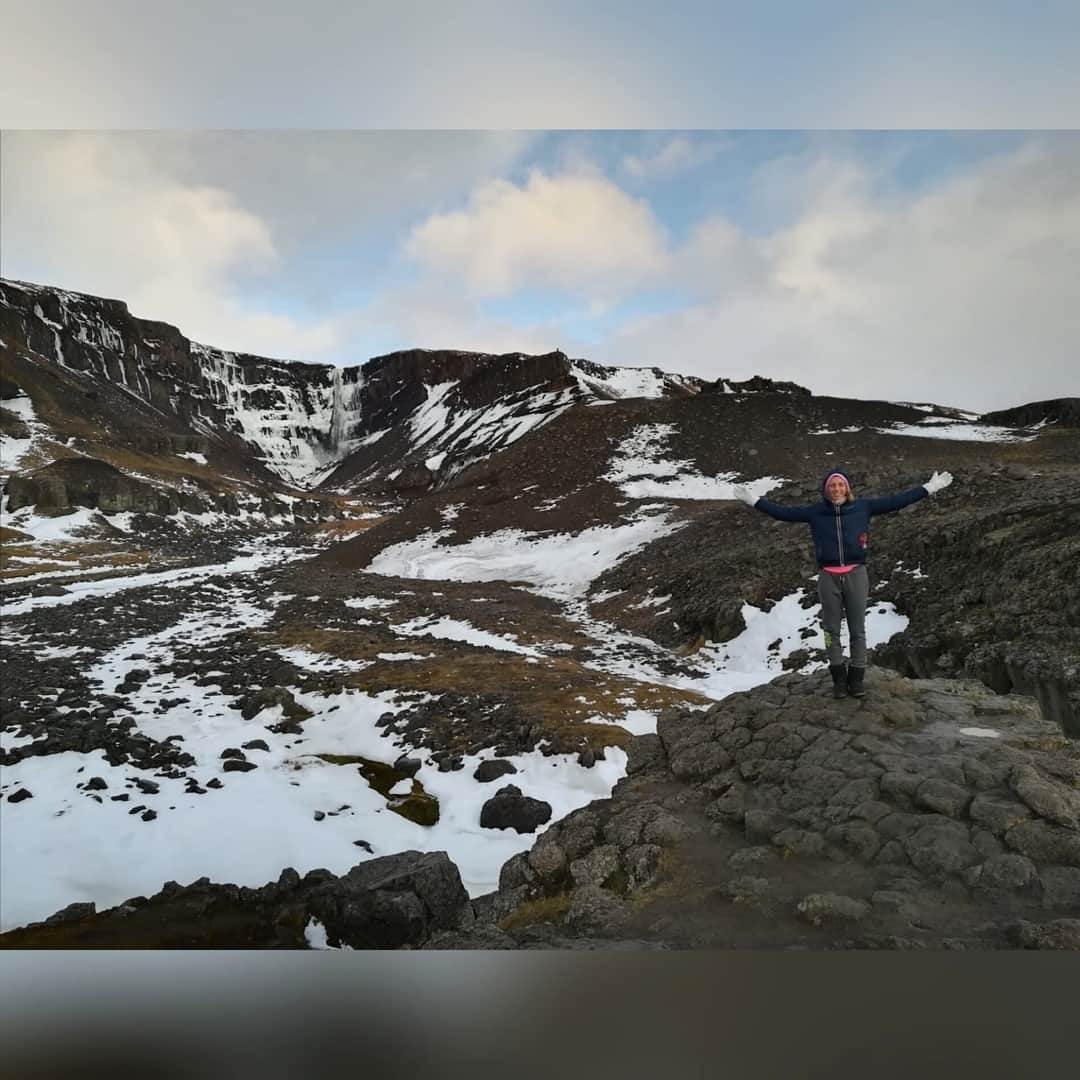 エリーゼ・メルテンスさんのインスタグラム写真 - (エリーゼ・メルテンスInstagram)「The best views come after the hardest climb 🏔️💯 • • • • #diamondbeach #iceland #island #travel #travelphotography #photography #nature #instatravel #wanderlust #trip #adventure #traveling #vacation #explore #instagram #landscape #beautiful #holiday」11月13日 0時42分 - mertenselise