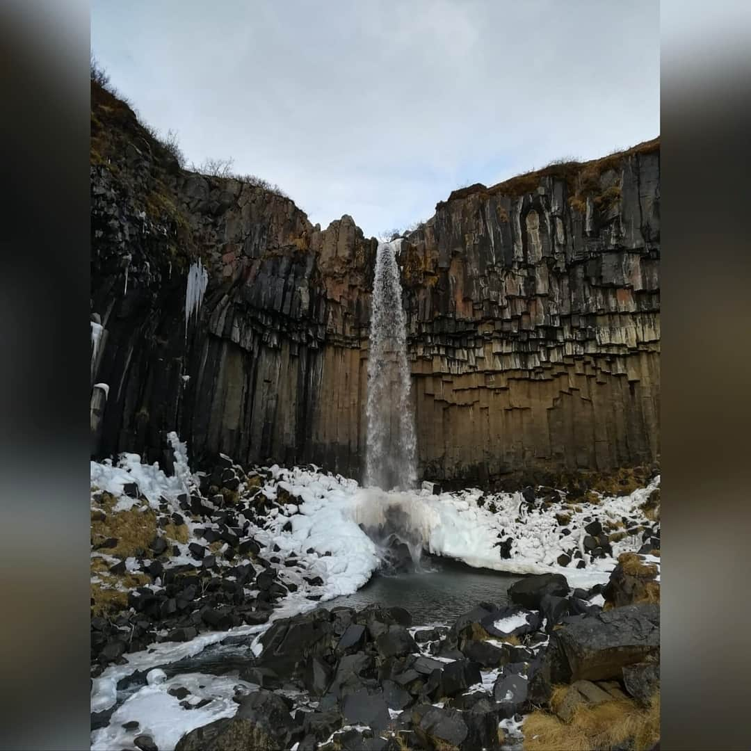 エリーゼ・メルテンスさんのインスタグラム写真 - (エリーゼ・メルテンスInstagram)「The best views come after the hardest climb 🏔️💯 • • • • #diamondbeach #iceland #island #travel #travelphotography #photography #nature #instatravel #wanderlust #trip #adventure #traveling #vacation #explore #instagram #landscape #beautiful #holiday」11月13日 0時42分 - mertenselise