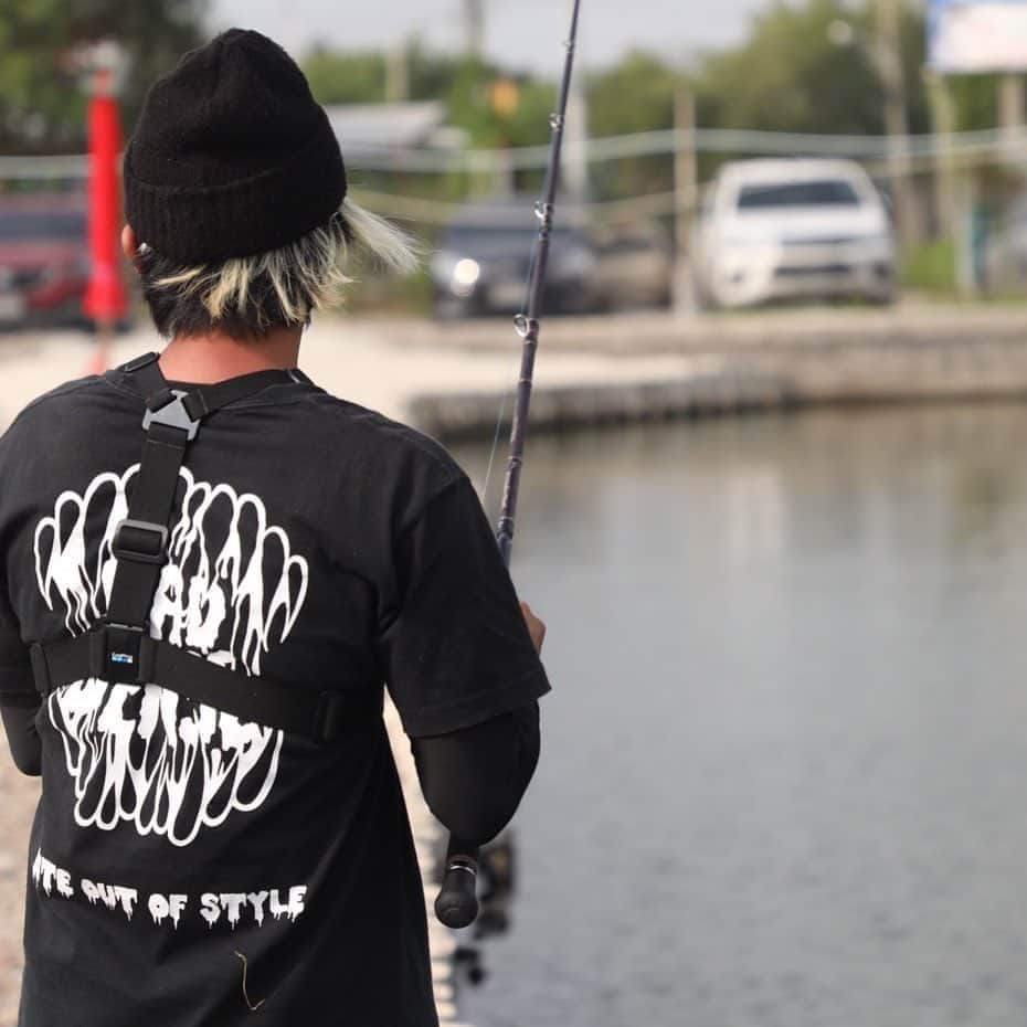 Spacemonkeysさんのインスタグラム写真 Spacemonkeysinstagram タイ怪魚釣り旅行 ラッドセンスtシャツがいい感じ 怪魚ハンティングにバッチリ合うデザインがかっこいい 釣り バス釣り 怪魚釣り 魚釣り アウトドア タイ ラッドセンス ツイッターからここ