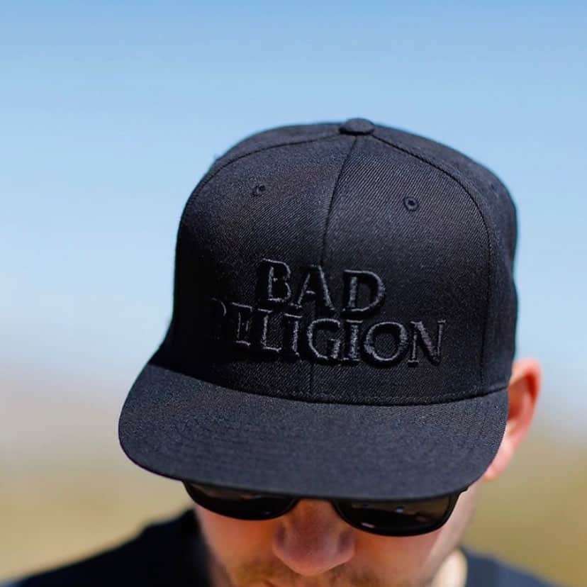 Bad Religionさんのインスタグラム写真 - (Bad ReligionInstagram)「Sweater weather? badreligionstore.com #BadReligion #AgeOfUnreason」11月13日 0時54分 - badreligionband