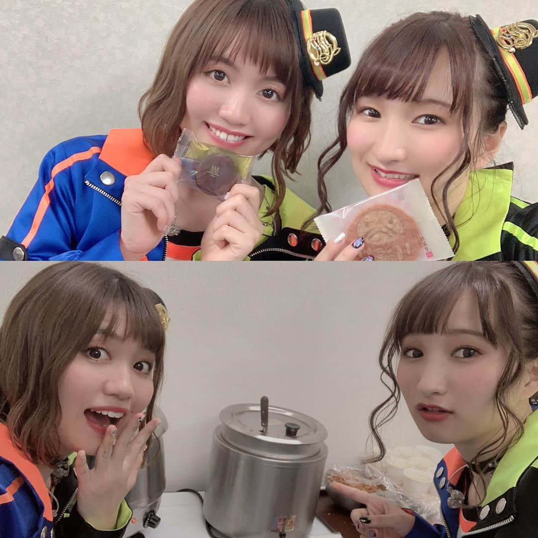 のぐちゆりさんのインスタグラム写真 - (のぐちゆりInstagram)「さやさやー！！！💓 なぜかいつも私がご飯を食べてる時に目が合う… ついにはケータリングスペースで2人きりになった時面白すぎて記念にパシャリ🤣  たぶん面白さ全然伝わってないと思うけど(笑)これはね、私とさやさやしかわからない面白さなんだよ。  そしてなんか前より仲良くなった気がしてる…嬉しい… さやさや超可愛い😇らぶ #シンデレラ7th」11月13日 1時07分 - chan_yuyu_ri