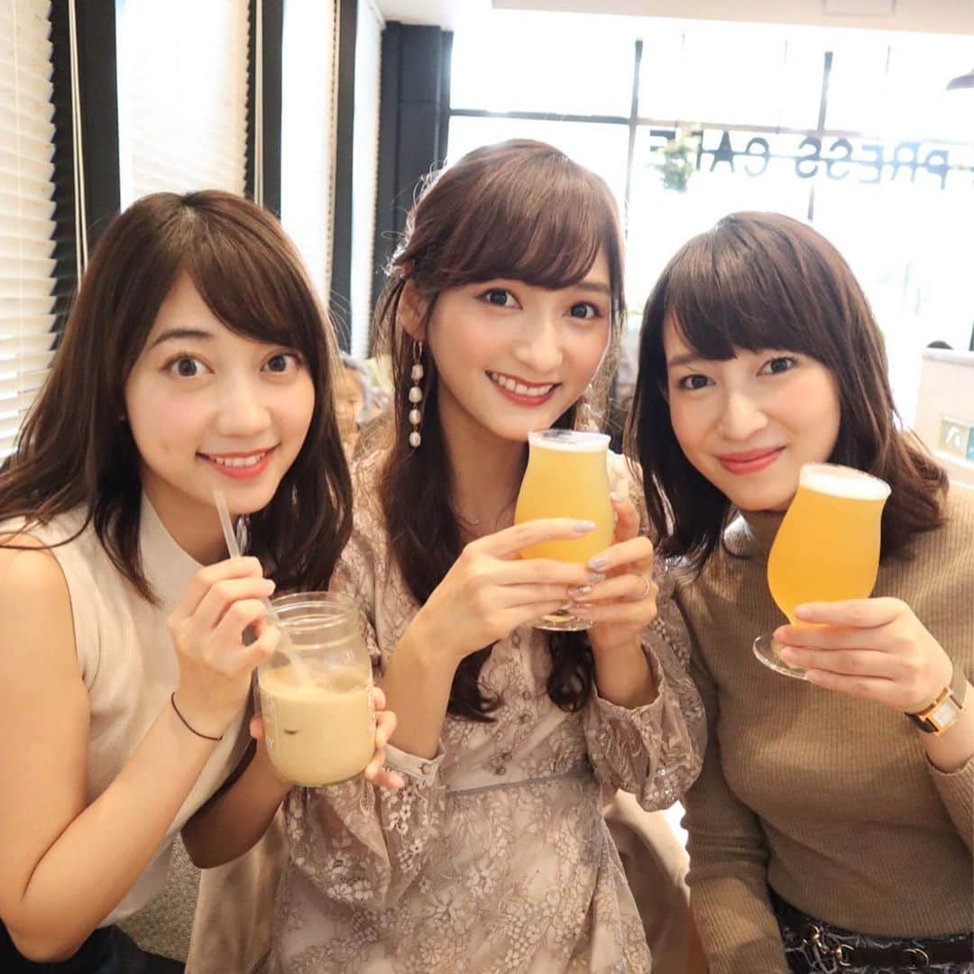 下田奈奈さんのインスタグラム写真 - (下田奈奈Instagram)「*﻿ 先月せぇぷぅ(@senapuu )の赤ちゃんに﻿ みんなで会いに行ってきました🤱❤️﻿ ﻿ ﻿ 私たちがマシンガントークしてる間ずーっと﻿ 天使のようにいい子にすやすや眠ってた😴💕﻿癒し‥ ﻿ 今度は起きてる時にまた会いに行くからね👀﻿ ﻿ せぇぷぅの出産レポが強烈過ぎて勉強にった🤣﻿ 世の中のママさんやっぱりすごいな🤣﻿本当尊敬✨﻿ せぇぷぅ本当にお疲れ様😭💓 ﻿ ﻿ 久しぶりに集まった私たちのガールズトークに﻿ 花が咲き過ぎて終始笑ってたなぁ〜🥳 ﻿ ﻿ みんなちょっと合わないうちに﻿ 面白ネタをたくさん更新しててすごい👏笑﻿ ﻿ ﻿ ﻿ 私も日々ネタ探しに励もう💪🥳💓﻿ ﻿ ﻿ #出産祝い  #出産おめでとう  #ラブベリー  #ラブベリーナ  #可愛過ぎるママ #世の中のママ尊敬  #偶然全員ベージュ #時差投稿」11月13日 1時34分 - shimodanana