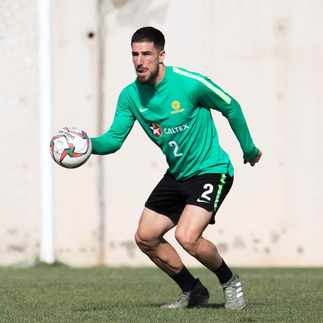 ミロシュ・デゲネクさんのインスタグラム写真 - (ミロシュ・デゲネクInstagram)「Working hard and great to back in camp with the @socceroos ❤️🇦🇺⚽️ #MD2 #australia #workhard #dreambig #neverstop #believe #football」11月13日 2時08分 - milosdegenek