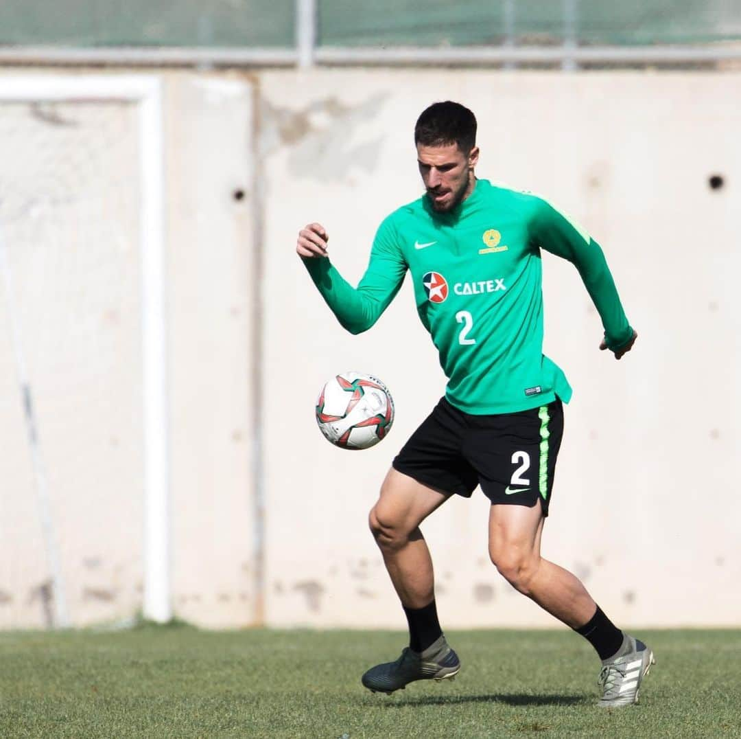 ミロシュ・デゲネクさんのインスタグラム写真 - (ミロシュ・デゲネクInstagram)「Working hard and great to back in camp with the @socceroos ❤️🇦🇺⚽️ #MD2 #australia #workhard #dreambig #neverstop #believe #football」11月13日 2時08分 - milosdegenek