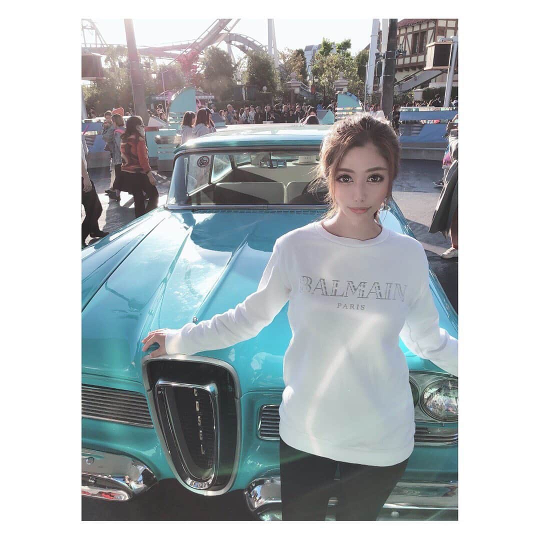 のインスタグラム：「ユニバ〜☆ 久々に乗り物乗ったら酔って気持ち悪くなったしw やっぱり歳には勝てない😅 でも楽しかったから懲りずにまた行ったら乗りまくるんやろうな👍⤴️ ・ ・ #USJ #ユニバーサルスタジオジャパン #ミニオンパーク　可愛かった♡ #大阪」