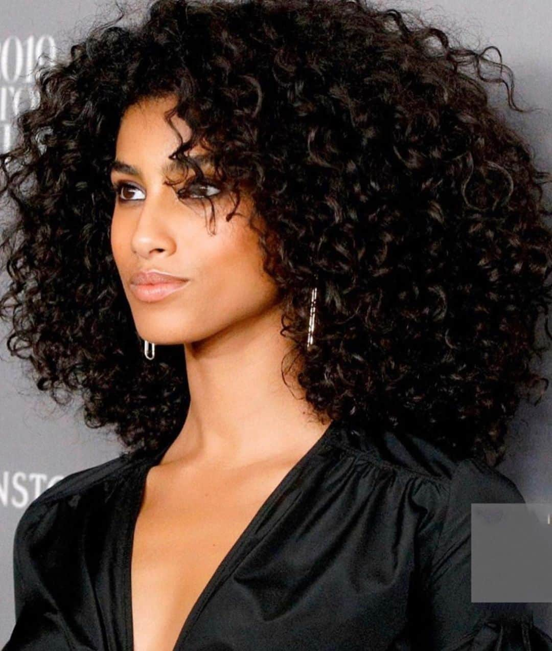 イマン・ハマンさんのインスタグラム写真 - (イマン・ハマンInstagram)「🖤🦋🖤🦋」11月13日 2時44分 - imaanhammam