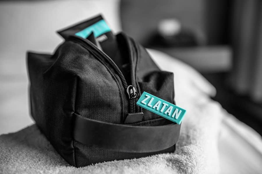 Zlatan Ibrahimović Parfumsさんのインスタグラム写真 - (Zlatan Ibrahimović ParfumsInstagram)「ZLATAN SPORT Wash Bag includes all the products you need to stay fresh all day!  EdT 30 ml, Hair & Body Wash, Deodorant, Tattoo Enhancer, Face Wash, Face Moisturizer, Hair Wax and Lip Balm.  #zlatansport #therightroutine (EU Shipping Only)」11月13日 3時11分 - zlatanibrahimovicparfums