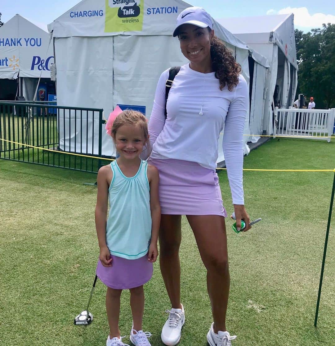 シャイエン・ウッズのインスタグラム：「She was excited we were matching purple skirts 💜💜 Found this pic from @nwachampionship and it made me smile.」