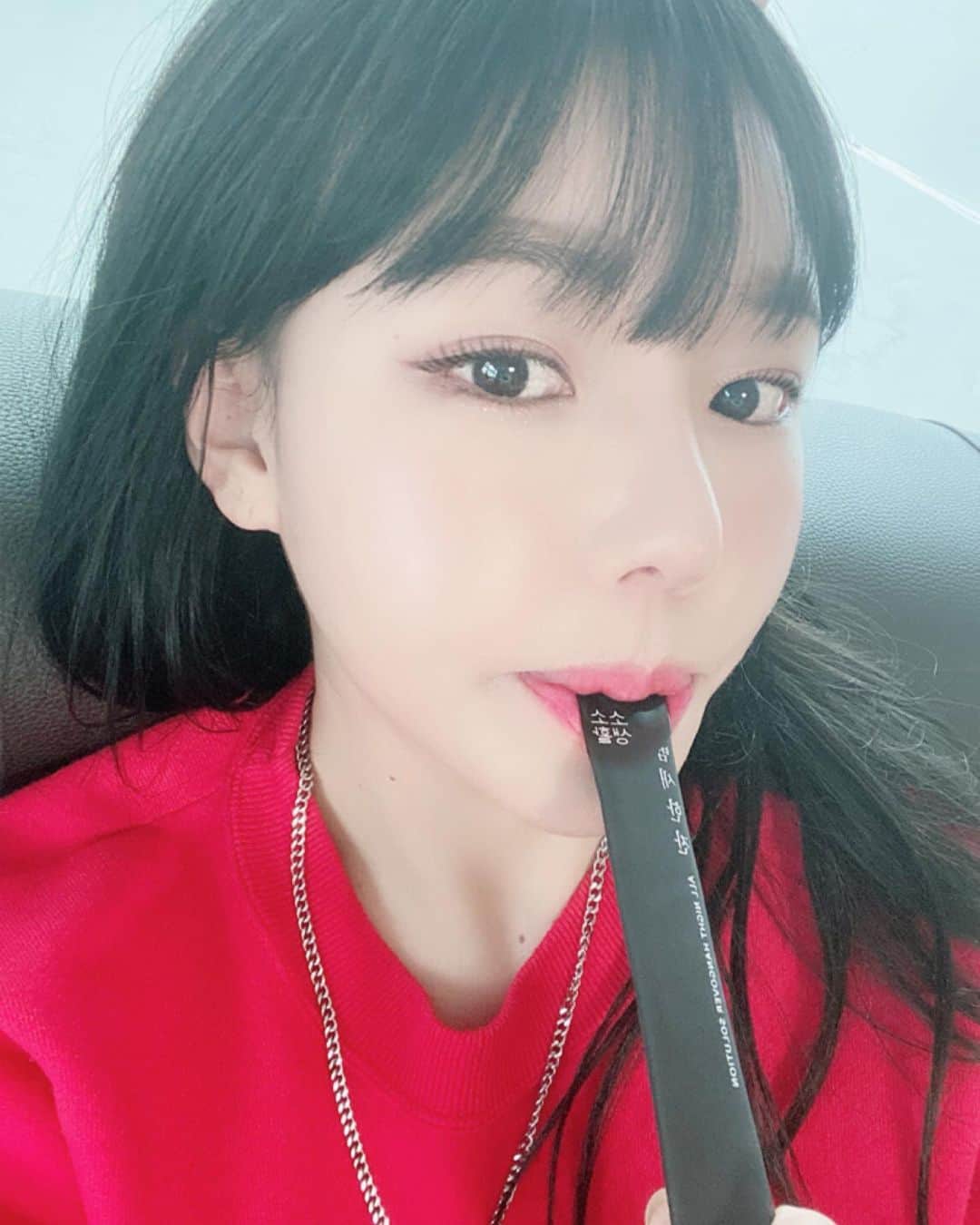hyeriのインスタグラム：「술먹기전에 하나먹고 술먹고나서 이거먹음 속이좋아ㅠㅠ술좋아하는 나한텐 없어서안됨..❤️ #한잔#한잔더#끝이없지#밤새한잔#소소생활#숙취#숙취해소#숙취해소제#협찬이지만#솔직하게쓴후기 @sosolife.official」