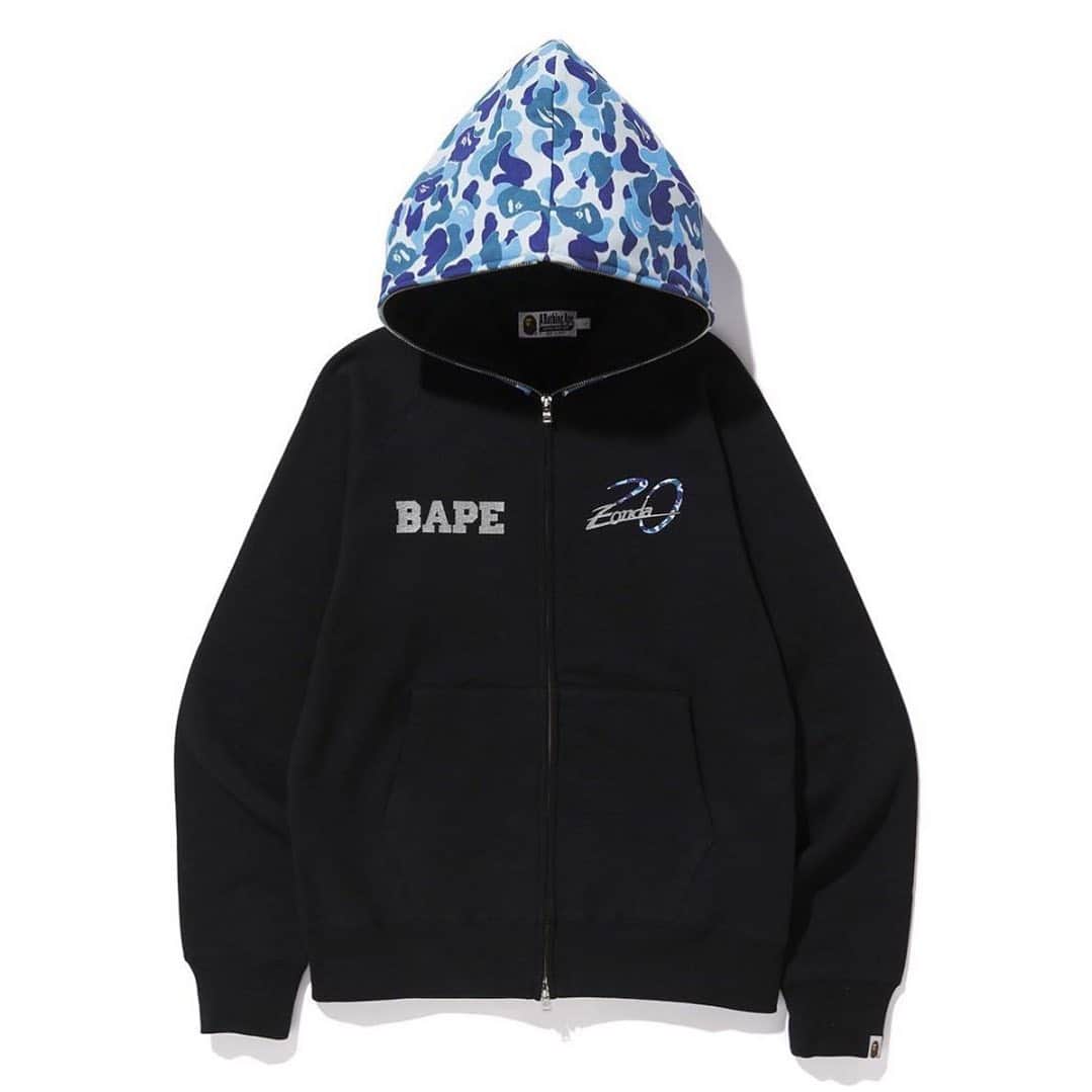 HYPEBEASTさんのインスタグラム写真 - (HYPEBEASTInstagram)「@hypebeaststyle: @bape_japan and @paganiautomobili are celebrating the Zonda's 20th anniversary with a commemorative capsule which includes a zip-up hoodie and a bevy of T-shirts, along with a cap, tote bags and stickers. Swipe to check out the co-branded items. They’ll be available at  BAPEXCLUSIVE™ AOYAMA, BAPE STORE DSMG and online on November 16.⁠⠀ Photo: BAPE」11月13日 15時12分 - hypebeast