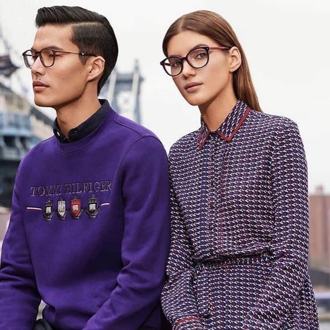 ヴァレリー・カウフマンのインスタグラム：「@tommyhilfiger #eyewear F/W 2019 campaign 🤓💗」