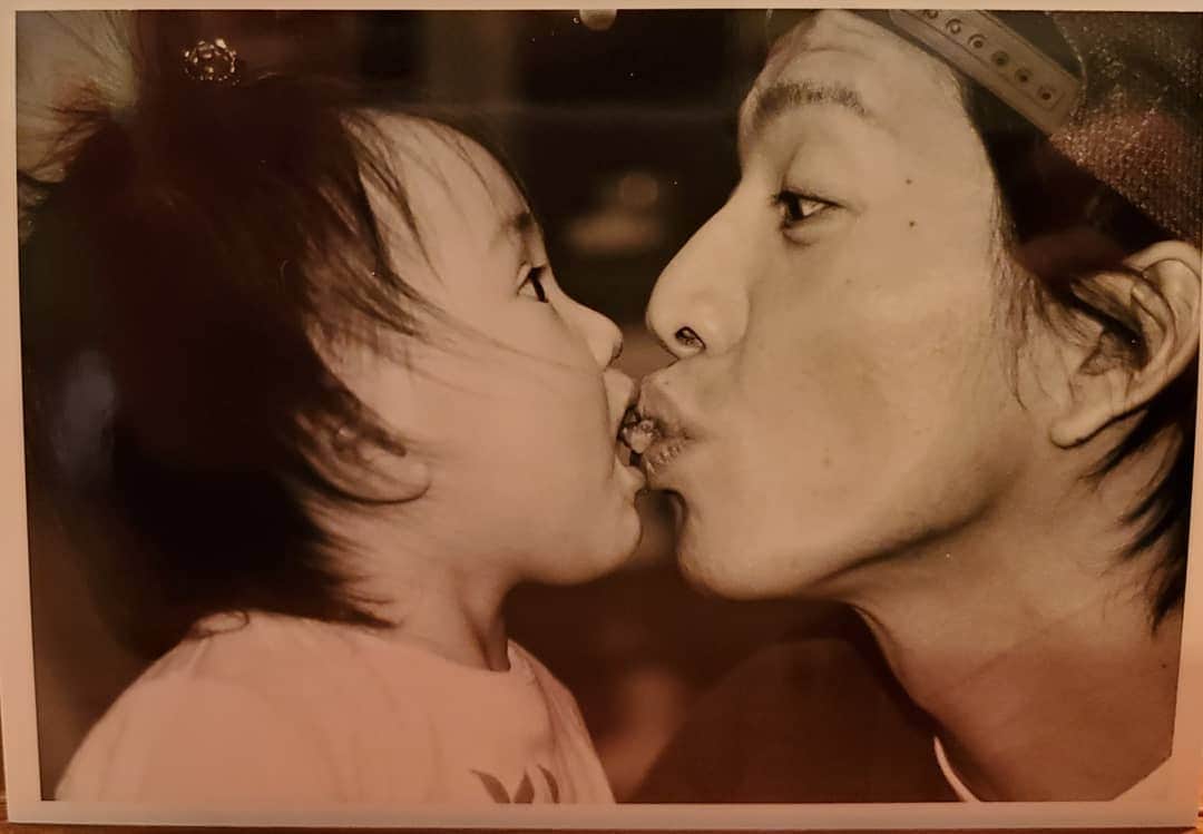 のインスタグラム：「Happy Birthday Dad !!! Thank you so much for all the love to the family ❤️ Thank you for always making the house full of smiles and laughter ! Love you !」