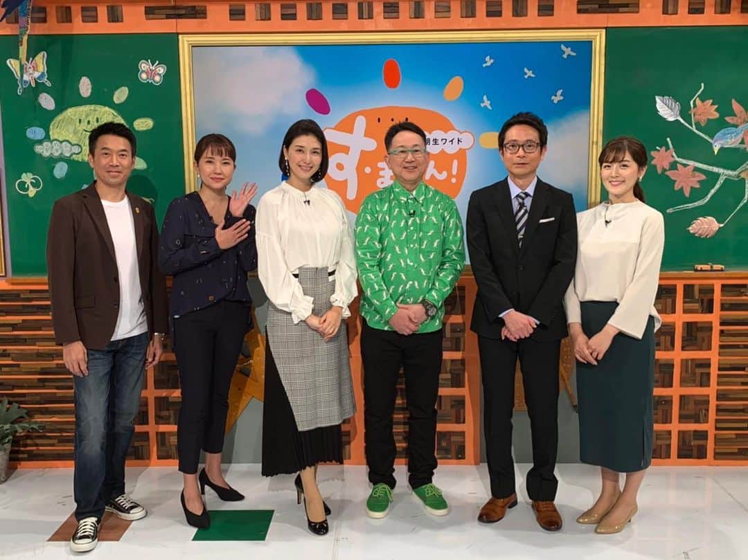 中村秀香のインスタグラム：「今朝は #すまたん！ .  スペシャルゲストとして、 #橋本マナミ さんにお越し頂きました☺️✨（森さん大喜びでした😂） .  今日夜７時〜 大阪城ホールから生放送！ #ベストヒット歌謡祭2019 にMCとして出演されます🌟 .  みんな大好きマナミさん☺️ 久しぶりにお会いできて嬉しかったです 。  番組の男性陣も終始フワフワしておりました… 今日は仕方ないか。😅」