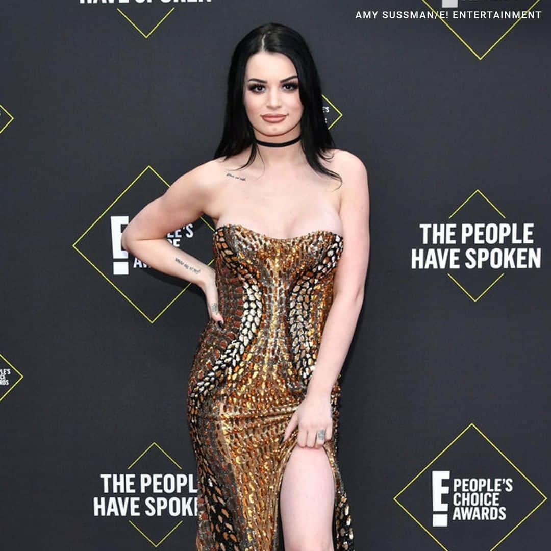 WWEさんのインスタグラム写真 - (WWEInstagram)「@realpaigewwe looked STUNNING at the @peopleschoice Awards this week! 📷@asussmanphoto」11月13日 10時00分 - wwe