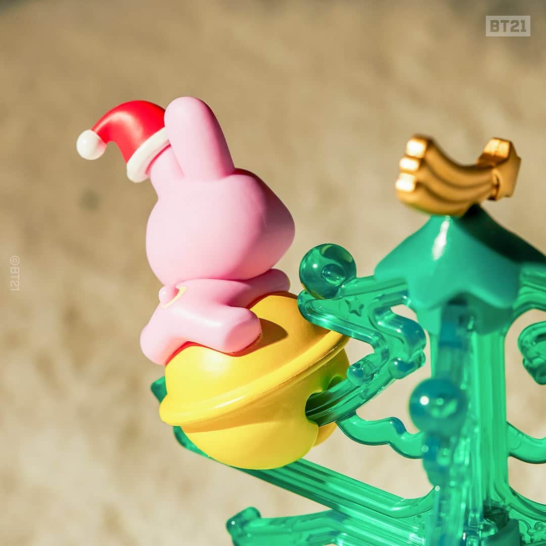 BT21 Stars of tomorrow, UNIVERSTAR!さんのインスタグラム写真 - (BT21 Stars of tomorrow, UNIVERSTAR!Instagram)「Collect all 7. Wish upon a tree.  Who knows, it just might come true.🎄 . #BT21 #WinterFigureSeries #ChristmasTree #ComingSoon . [Global] 11/14 5PM (PST) collection.linefriends.com [Korea] 11/15 10AM (KST)  smartstore.naver.com/linefriends」11月13日 11時00分 - bt21_official