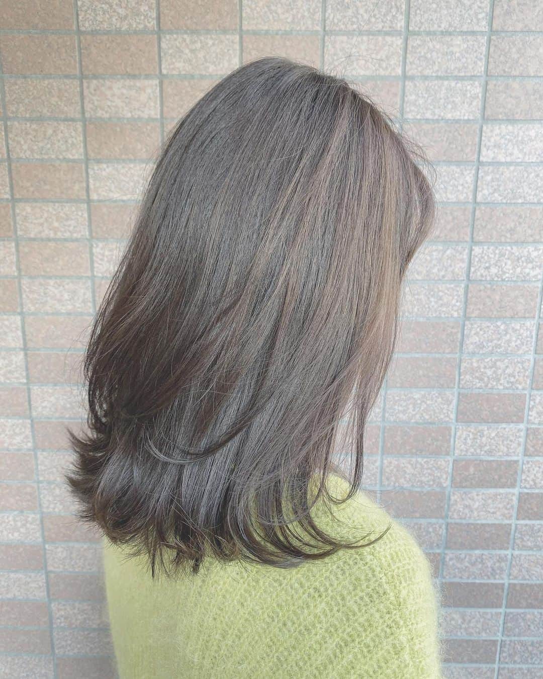 布川桃花さんのインスタグラム写真 - (布川桃花Instagram)「髪質改善トリートメントで 夏の紫外線や乾燥でボロボロだった髪を 芯から強くしてもらったあとに おしゃれカラーにしてもらったよ🧚🏻‍♀️ . @_naoya_takahashi_ ありがとうです❤︎ . #hair」11月13日 10時53分 - momoka_fukawa