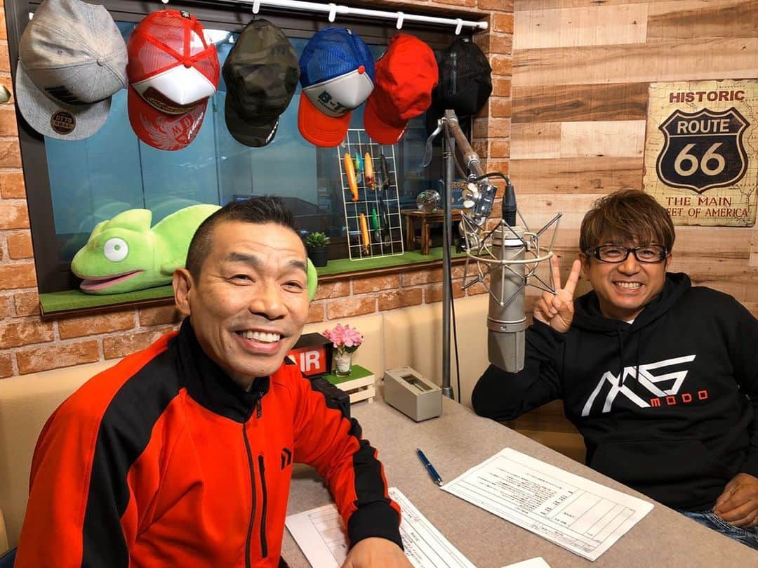 のインスタグラム：「今日サンテレビのザ・ヒットは徳島県旧吉野川です📺 是非観てください‼️ ・ ・ ・ #サンテレビ　#suntv #ザヒット　#thehit #pm10:00 #司会　#磯部 公彦さん #まる虫商店さん #エバーグリーン　#evergreen  #ダイワ　#daiwa #ゼクーバイジール　#zequebyzeal #徳島県　#旧吉野川 #ボートハウスk #久しぶりでした #また行こーと」