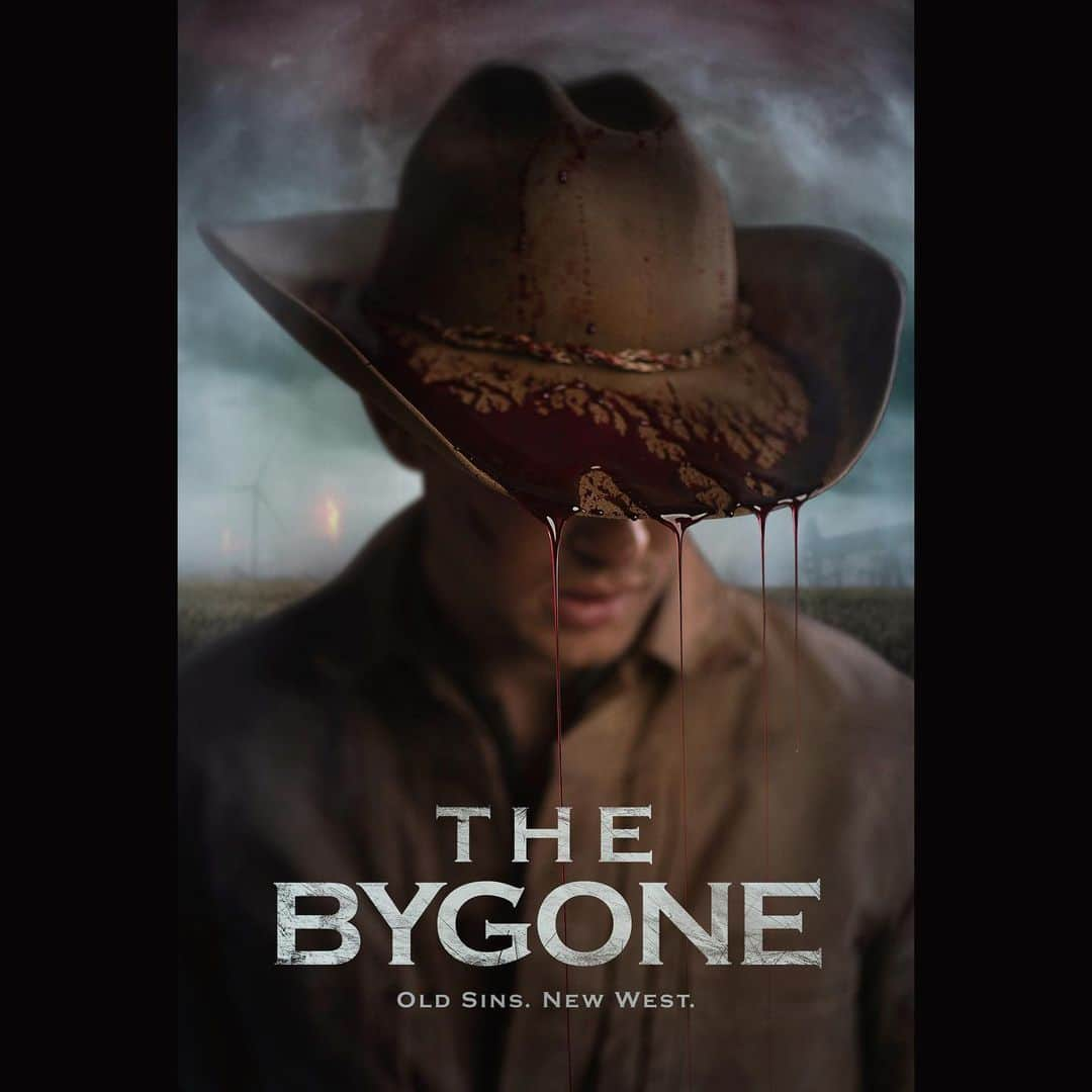 グラハム・フィリップスさんのインスタグラム写真 - (グラハム・フィリップスInstagram)「If you’re craving a western that pairs well with your Tuesday bourbon, check out #thebygonefilm — out today on iTunes, Amazon, Direct TV, COX and more. It’s pretty. It’s gritty. It’s witty. There are cowboys and Indians. And shootouts. The sheriff has a drinking problem and I ride a horse.  What more do you want people. @gravitasventures」11月13日 12時02分 - grahamphillips