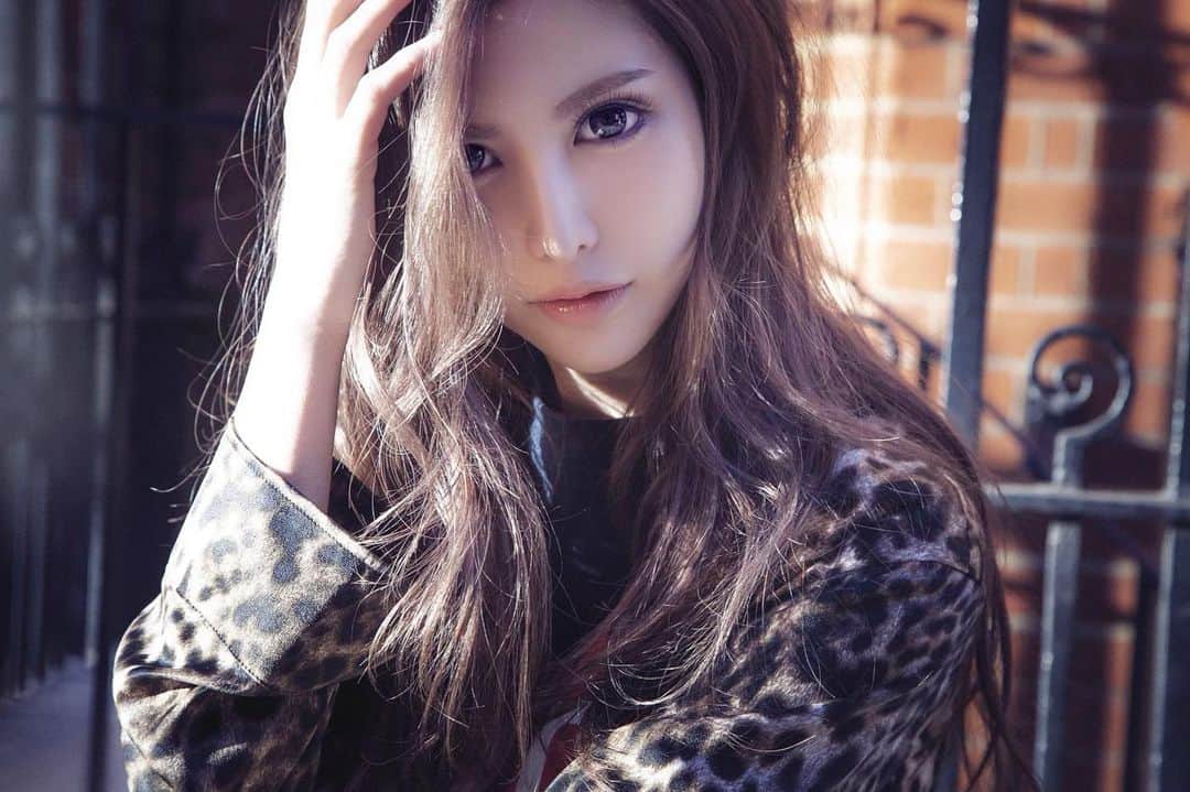 夏目こころのインスタグラム：「寒くなってきた🤤 冬だね❄️布団から出たくない季節😨」