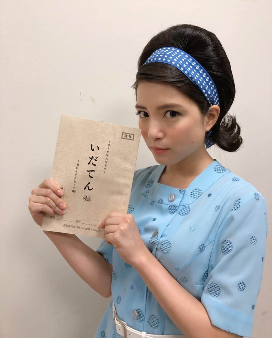 川島海荷さんのインスタグラム写真 - (川島海荷Instagram)「12月の放送から「いだてん」に出させていただきます。フランス語通訳の役で、髪が芸術的に盛られています。ぜひ🙂」11月13日 12時53分 - umika_kawashima