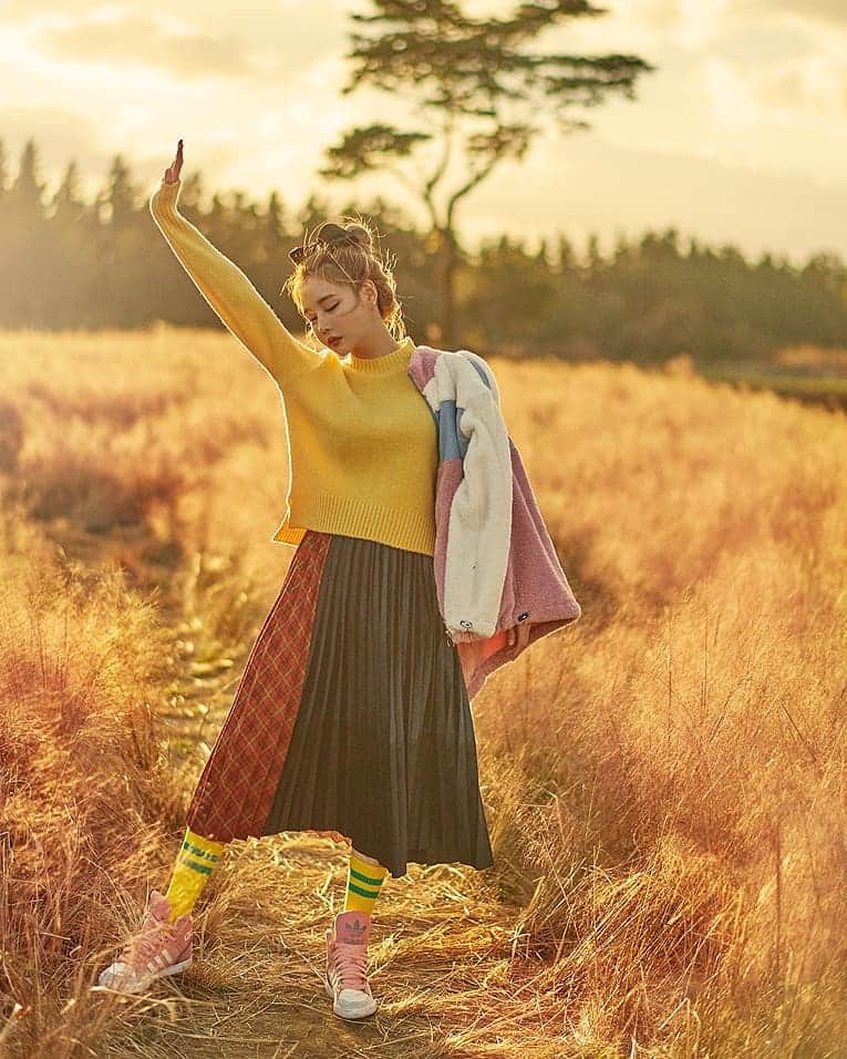Han Ga Eunさんのインスタグラム写真 - (Han Ga EunInstagram)「제주뮬리를 올리지만 몸은 부산에 당도하였습니다 따뜻하네요  오시는 분들 부산에서 뵈요 . . Photo @circusbear_z」11月13日 13時56分 - gaeungbebe