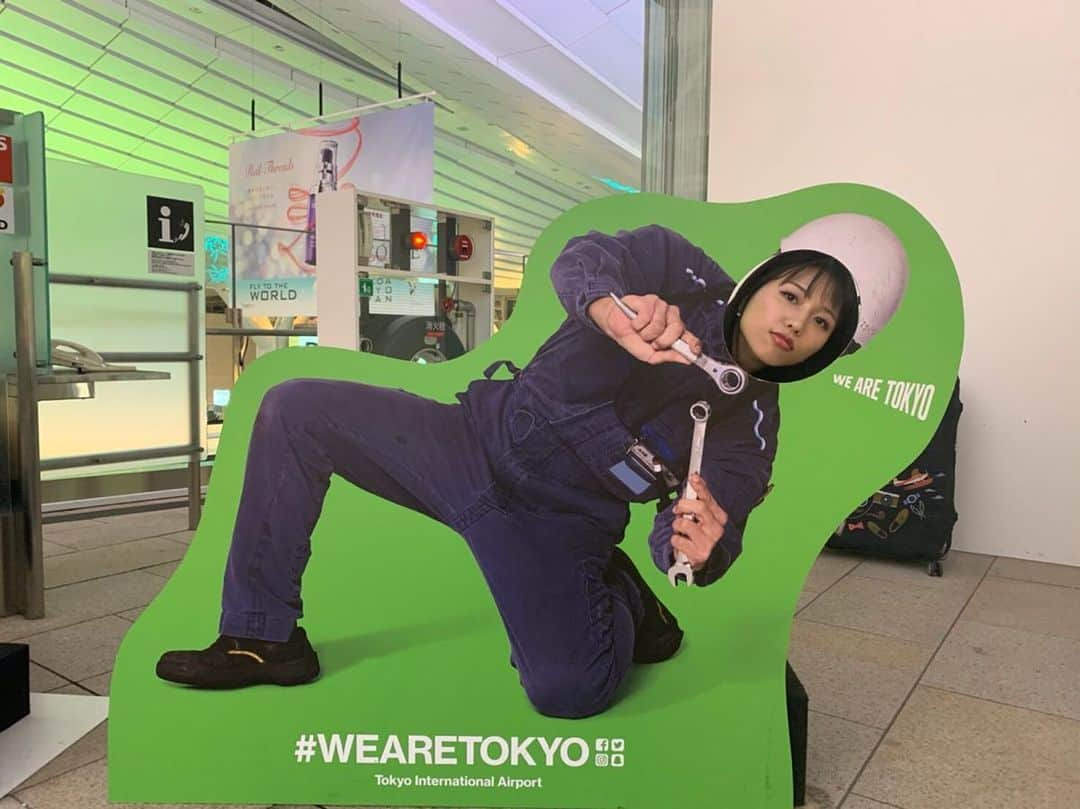 とくひされなさんのインスタグラム写真 - (とくひされなInstagram)「#wearetokyo #tokyointernationalairport #羽田空港国際線 #羽田空港 #国際線ターミナル #顔」11月13日 13時58分 - renatokuhisa