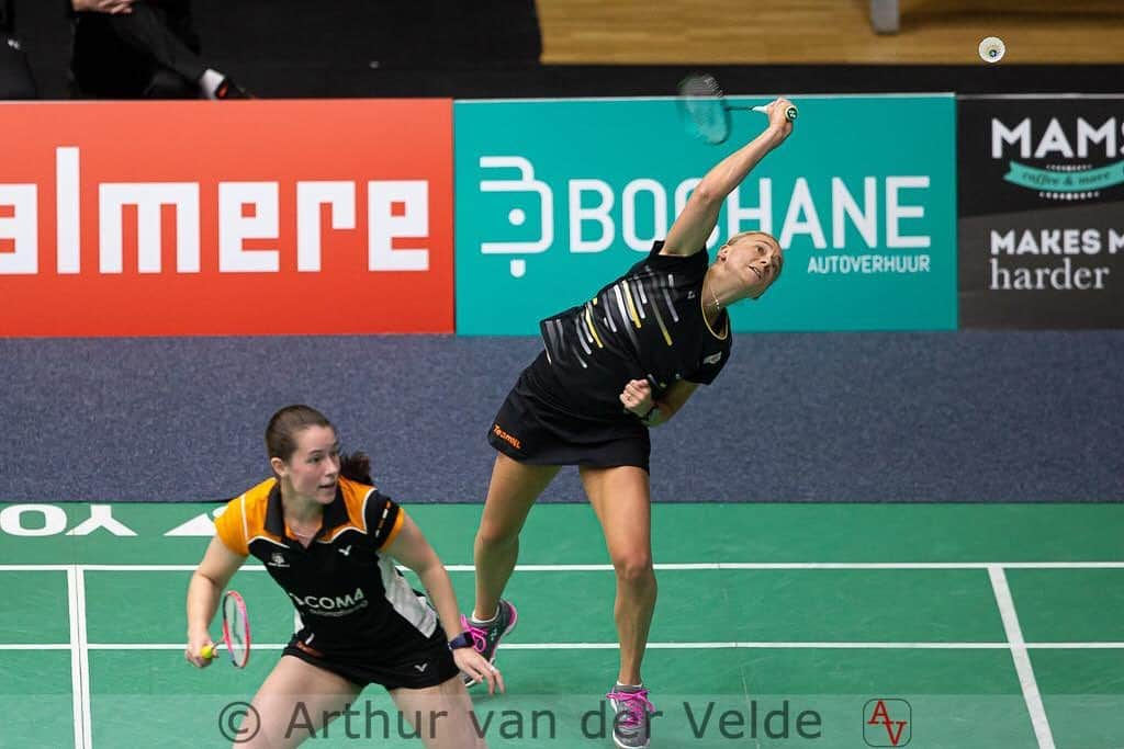 セレーナ・ピークさんのインスタグラム写真 - (セレーナ・ピークInstagram)「Yesss! Victory at the Hong Kong Open. Not the prettiest game we have ever played but I happily take the win ;-). Time to recover, rest and support the boys in their match. Let’s go @robintabeling @maasjelle! #hongkongopen2019 #mamscoffee #yonex #cumus 📸 @arthurvdvelde」11月13日 14時20分 - selenapiek