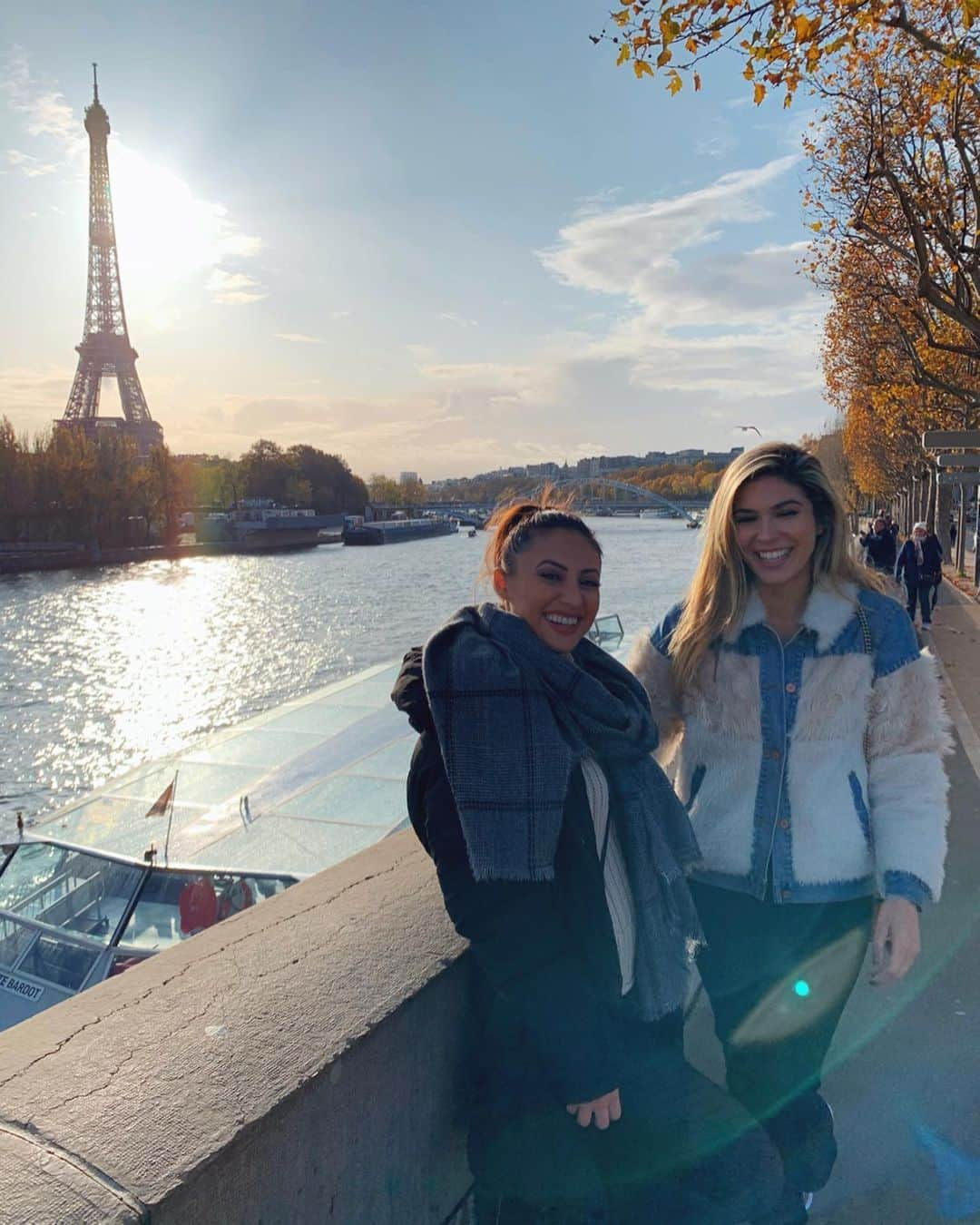 キャシー・ケリーさんのインスタグラム写真 - (キャシー・ケリーInstagram)「“influencing” paris edition」11月14日 0時57分 - cathykelley