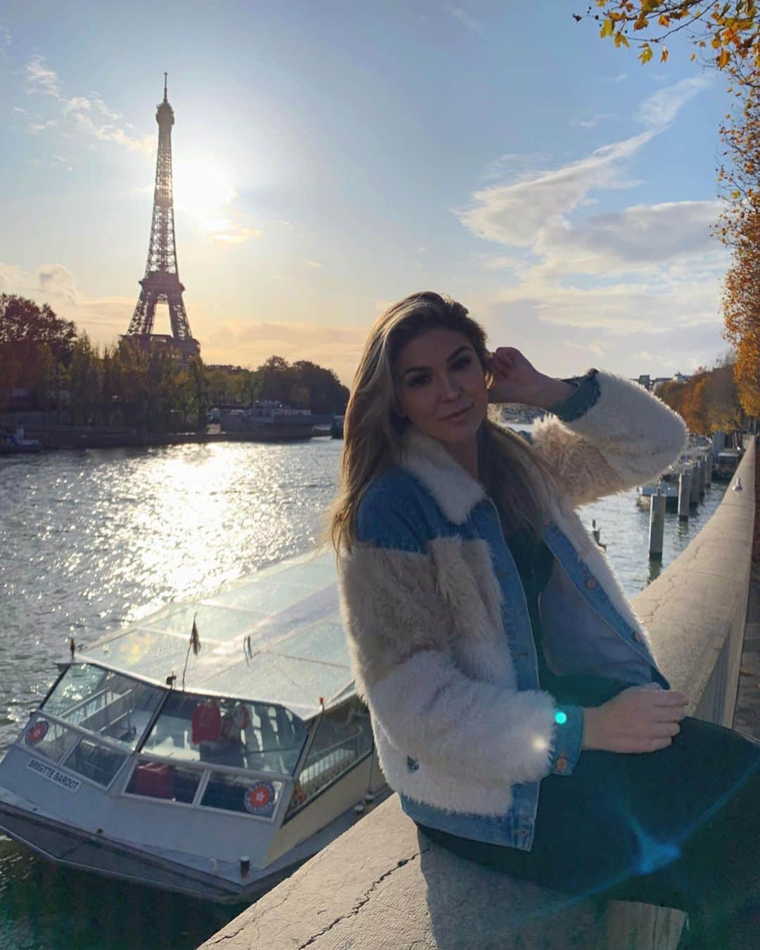 キャシー・ケリーのインスタグラム：「“influencing” paris edition」
