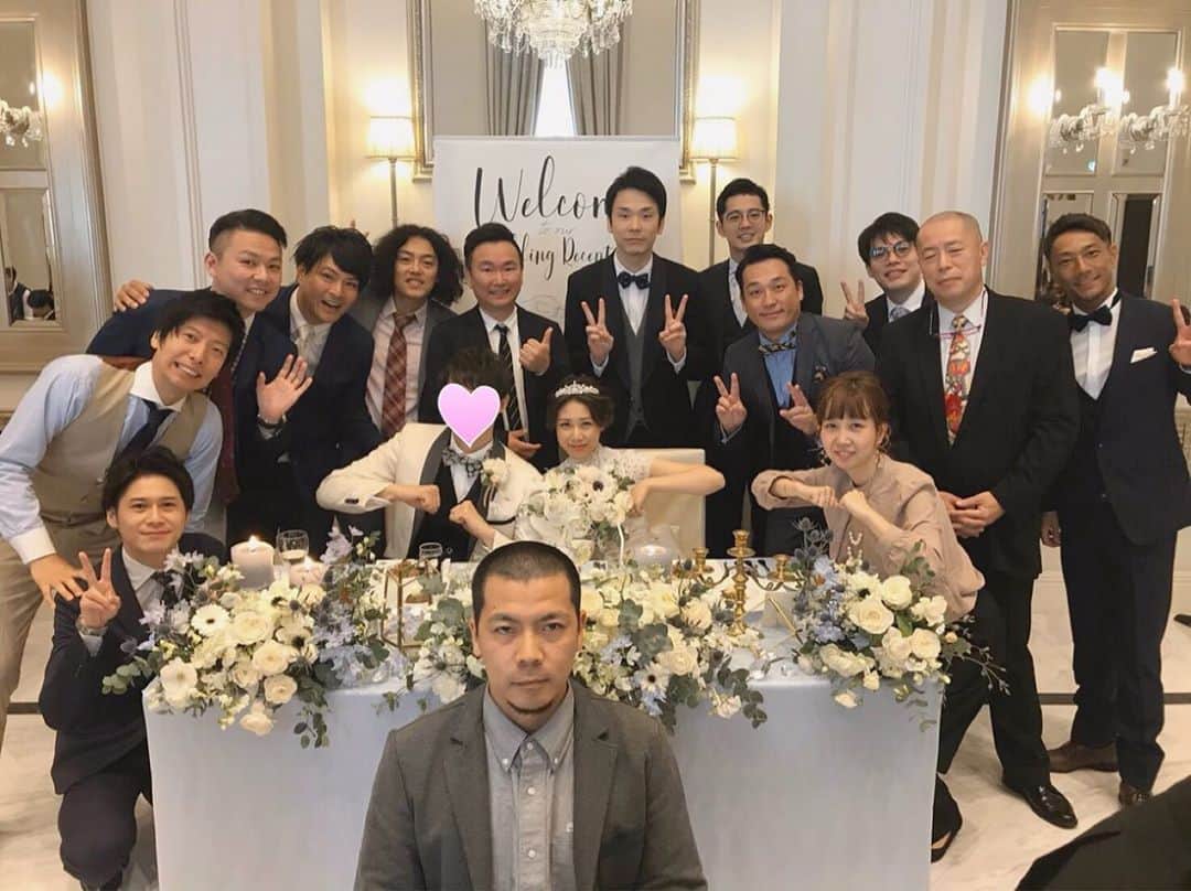 DJ みぃさんのインスタグラム写真 - (DJ みぃInstagram)「一部ですが、結婚式に列席してくださった皆さん😌💓地元&大阪の友達から職場の方まで沢山の方に来て頂きました🥰ここにいるみんなのおかげで今の私がいます、、😌⭐️これからも宜しくお願いします🙇‍♀️✨✨ #結婚式 #装飾もケーキも理想通り #みんなにお祝いしてもらえて幸せ」11月14日 0時57分 - dj.meee