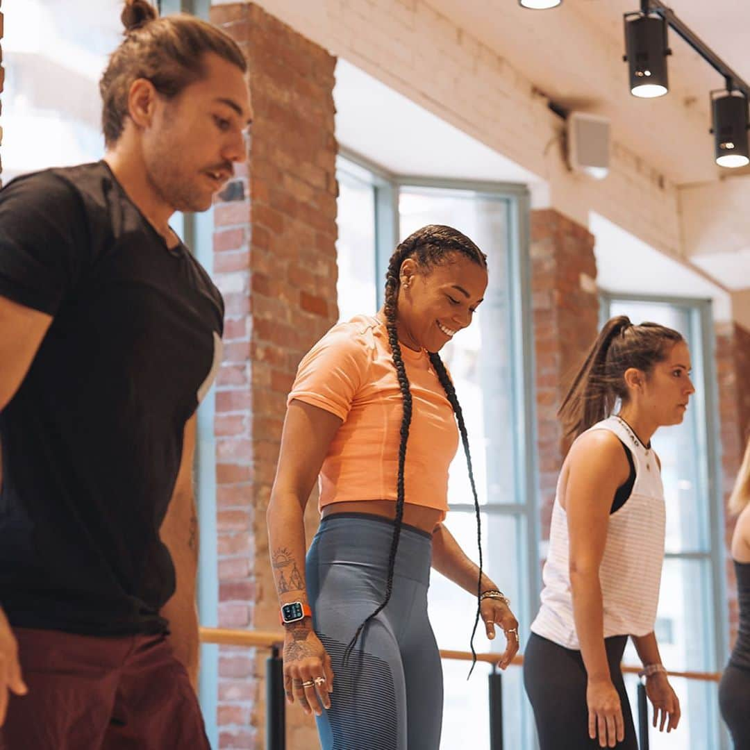 モーガン・ミッチェルさんのインスタグラム写真 - (モーガン・ミッチェルInstagram)「First session of the day ticked off thanks to @fitnessfirstau 👟💁🏽‍♀️ #FitnessFirstFam #ad」11月13日 17時22分 - morganmitch