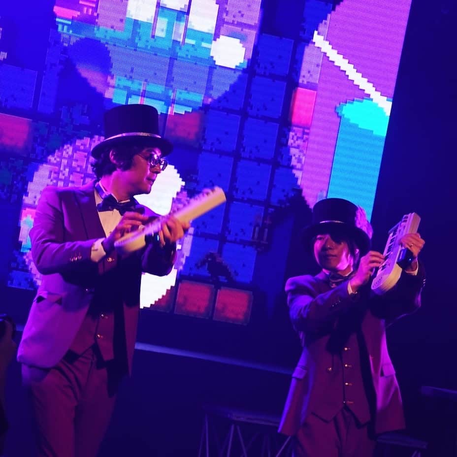 栗原みどりさんのインスタグラム写真 - (栗原みどりInstagram)「Thank you！  #YMCK #ファミリーサーカスショー #familycircusshow #chiptune #vintagehair」11月13日 17時40分 - midori_kurihara