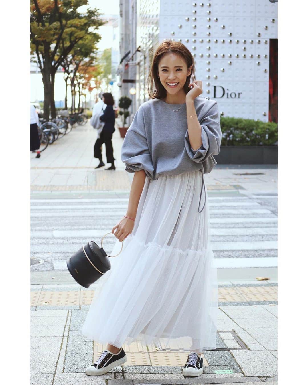 Risako Yamamotoさんのインスタグラム写真 - (Risako YamamotoInstagram)「最近はグレーのお洋服率高め🐭🤍 ・ ウエストがゴムで調節できるこのワンピース、楽ちん♡ ・ ・ #ootd #fashion #coordinate #rosymonster #dior #IENA」11月13日 17時47分 - risako_yamamoto