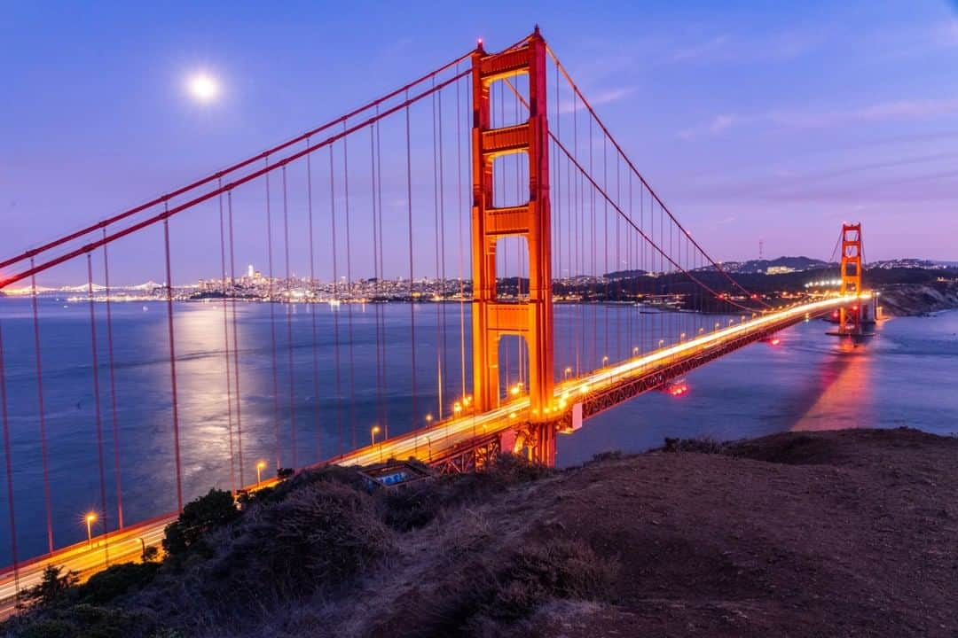 National Geographic Travelさんのインスタグラム写真 - (National Geographic TravelInstagram)「Photo by Pete McBride @pedromcbride | Despite a common misconception, the Golden Gate Bridge isn’t repainted end-to-end every year; it’s continuously touched up. Workers apply an estimated 5,000 to 10,000 gallons of “international orange” paint to protect the bridge’s 10 million square feet of steel from San Francisco’s salty air. For more pictures of landmarks around the world, follow @pedromcbride. #GoldenGateBridge #SanFrancisco #California」11月13日 18時08分 - natgeotravel