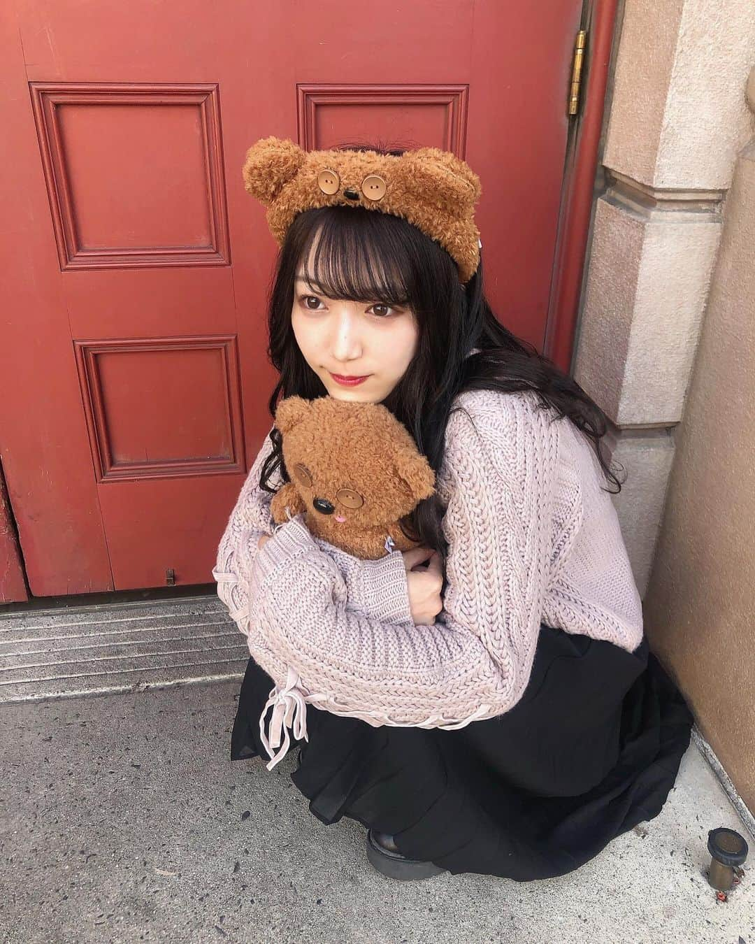 阪上彩香さんのインスタグラム写真 - (阪上彩香Instagram)「ユニバ〜🐻💕 ･ ･ ･ #ティムコーデ #ティム #ユニバカチューシャ #ユニバーサルスタジオジャパン #universalstudiosjapan #ゆにば #ユニバ #USJ #ユニバコーデ #ingni #イング #gu #guコーデ #155cmコーデ #低身長コーデ #ヘアアレンジ #巻き髪 #映え #instgood #instlike #instagram #instfashion #followme」11月13日 18時21分 - ayaka_skgm