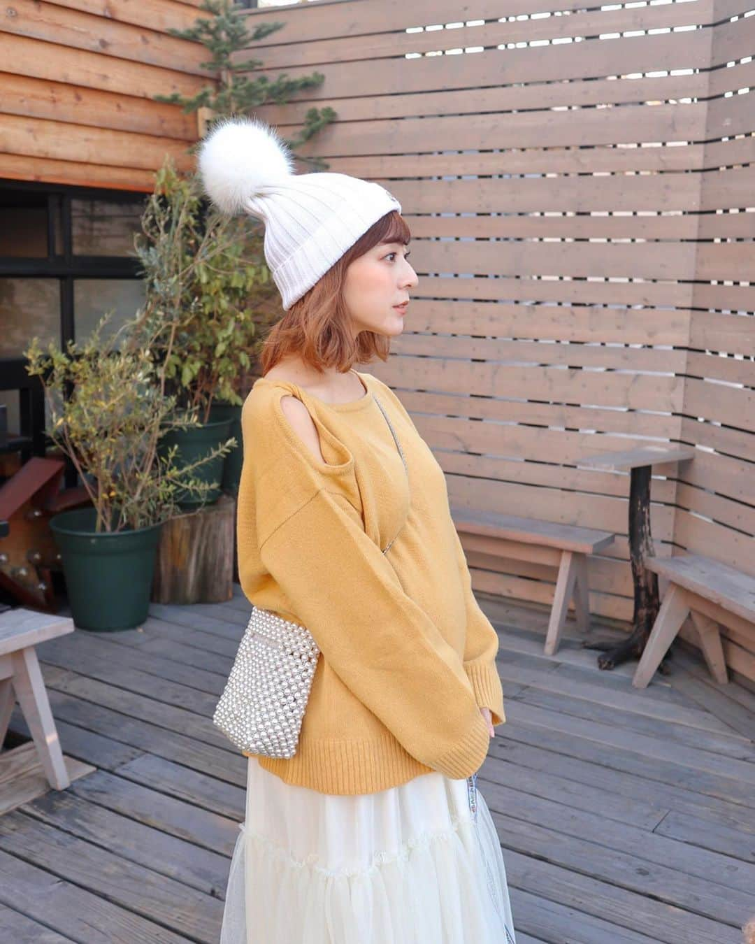 水野佐彩さんのインスタグラム写真 - (水野佐彩Instagram)「・ 💛💛💛💛💛🐕ちらり #coordinate tops#valmuer @valmuer_official  skirt#leoryxeblóa @leoryxebloa_official  hat#moncler @moncler  shoes#dior @dior  bag#zara @zara  #sサイズコーデ  #153cmコーデ #おちびコーデ #おちびの輪 #妊婦コーデ #マタニティコーデ #妊娠8ヶ月 #マタニティママリ #秋コーデ」11月13日 18時32分 - saaya_mizuno