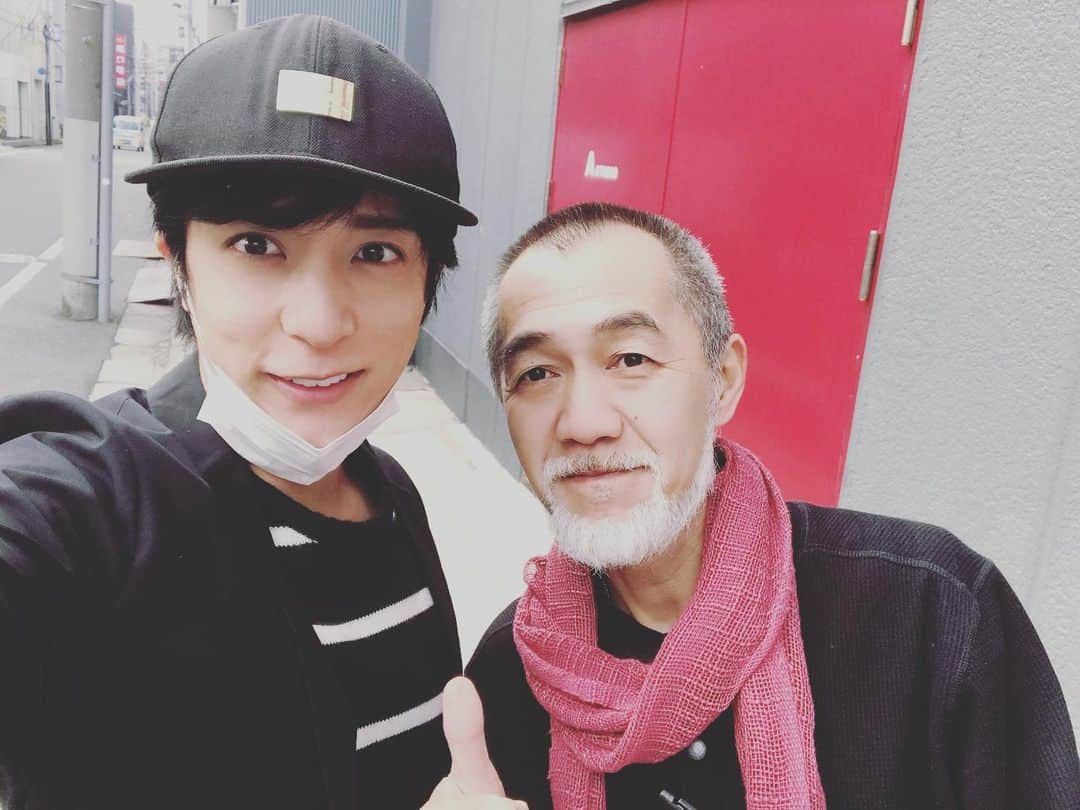 武田知大さんのインスタグラム写真 - (武田知大Instagram)「‪以前にお世話になったスタッフさんに現場でお会いする瞬間って嬉しい‬ ‪#小公女セーラ #星バカ #舞台監督 #ほじさん‬」11月13日 18時50分 - tomohir0917