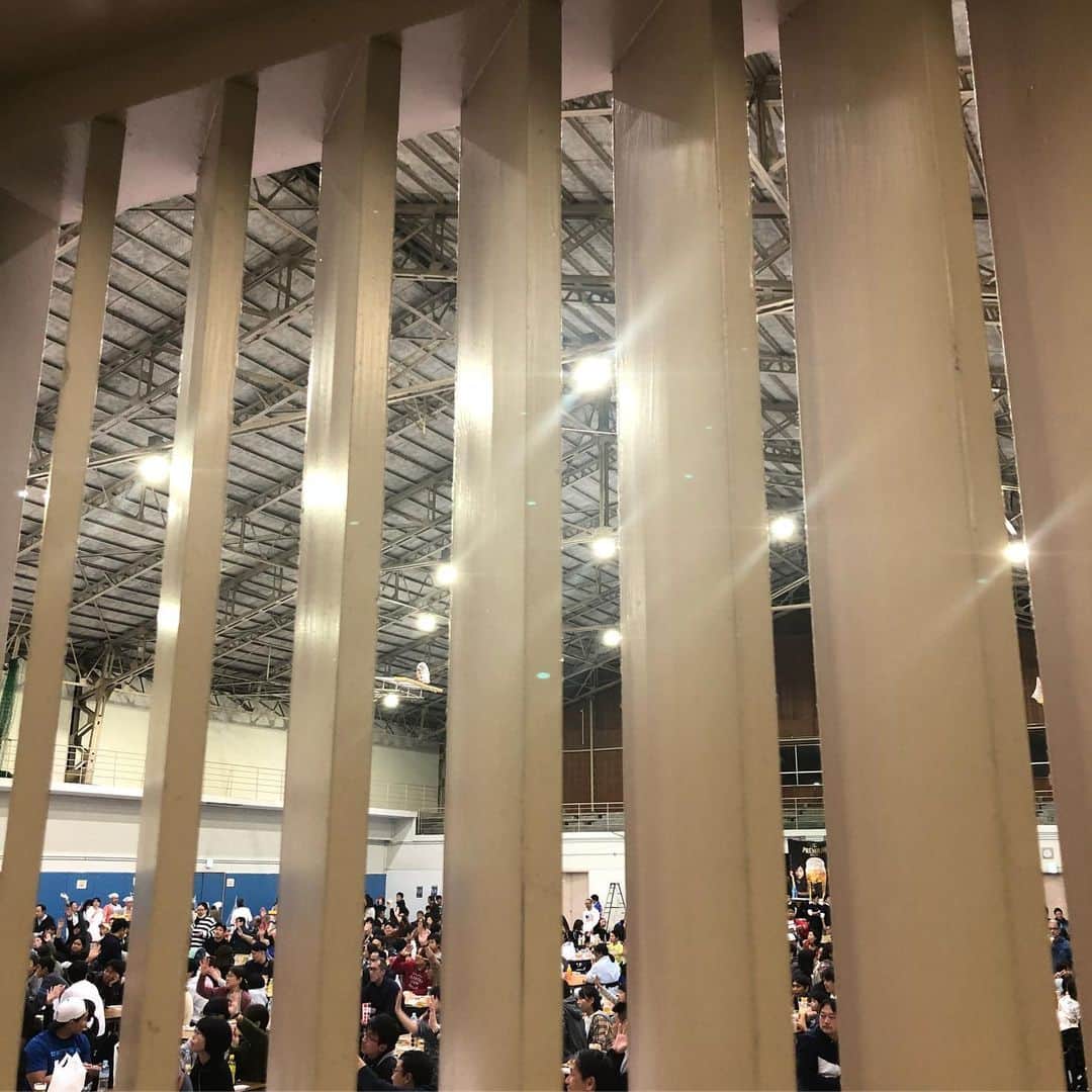 羽尻紘規のインスタグラム：「スマイルさんと営業こさせてもらってます👺👺👺 楽屋からの景色⭐️⭐️ ネタ終わりのカオ🤭🤭🤭」