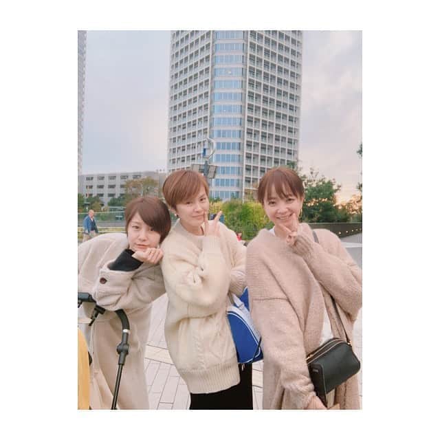 田中美保さんのインスタグラム写真 田中美保instagram 今日はあーちゃんとemiちゃんと 相変わらず可愛いくてスタイルのいいお2人 私の青春 憧れの先輩たち あの頃の雑誌は本当私の夢と憧れが詰まってたなぁ 今は今でまた大人な感じも素敵ですけどね