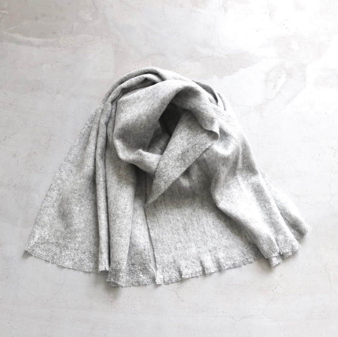 wonder_mountain_irieさんのインスタグラム写真 - (wonder_mountain_irieInstagram)「_ [ unisex item ] MOHAIR STOLE - MADE IN FRANCE - ¥7,700- _ 〈online store / @digital_mountain〉 https://www.digital-mountain.net/shopdetail/000000007097/ _ 【オンラインストア#DigitalMountain へのご注文】 *24時間受付 *15時までのご注文で即日発送 *1万円以上ご購入で送料無料 tel：084-973-8204 _ We can send your order overseas. Accepted payment method is by PayPal or credit card only. (AMEX is not accepted) Ordering procedure details can be found here. >>http://www.digital-mountain.net/html/page56.html _ 本店：#WonderMountain blog>> http://wm.digital-mountain.info/ _ 〒720-0044 広島県福山市笠岡町4-18 JR 「#福山駅」より徒歩10分 (12:00 - 19:00 水曜・木曜定休) #ワンダーマウンテン #japan #hiroshima #福山 #福山市 #尾道 #倉敷 #鞆の浦 近く _ 系列店：@hacbywondermountain _」11月13日 19時13分 - wonder_mountain_