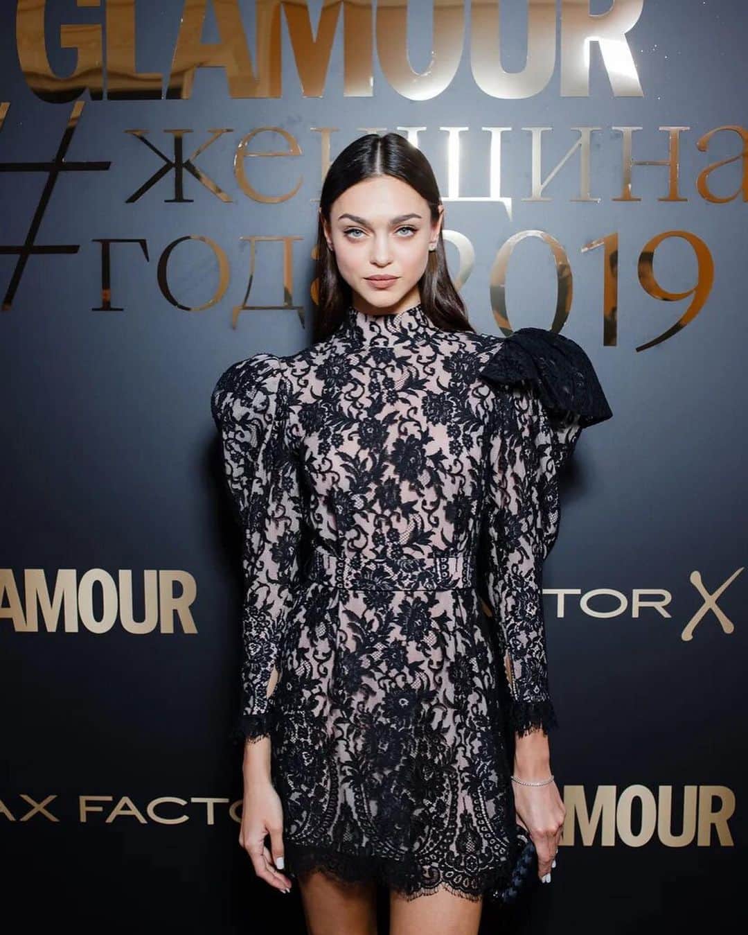 Zhenya Katavaのインスタグラム：「@glamour_russia 🖤 Спасибо, что пригласили !  #женщинагода2019」