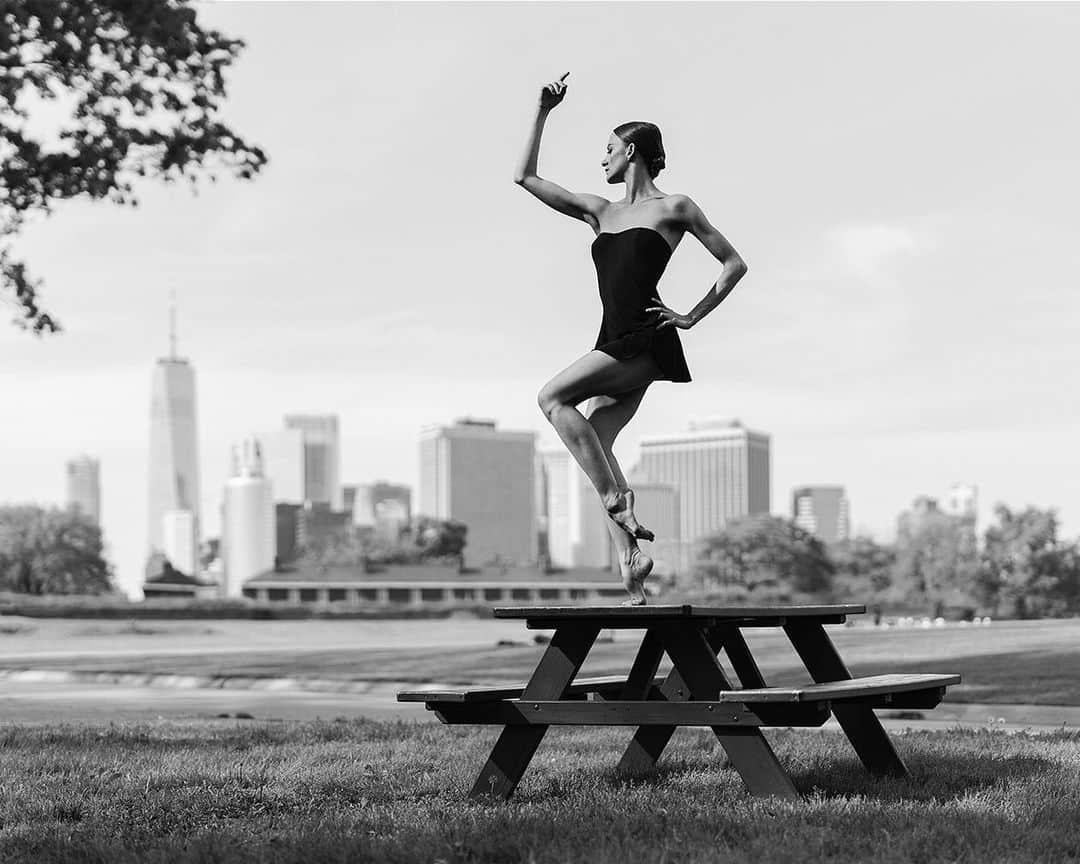 ballerina projectさんのインスタグラム写真 - (ballerina projectInstagram)「Oksana Maslova in New York City. #ballerina - @maslovaoxy #governorsisland #newyorkcity #worldtradecenter #ballerinaproject #ballerinaproject_ #ballet #dance #oksanamaslova  The Ballerina Project book is now in stock. Link is located in our Instagram profile. @ballerinaprojectbook #ballerinaprojectbook」11月14日 1時29分 - ballerinaproject_