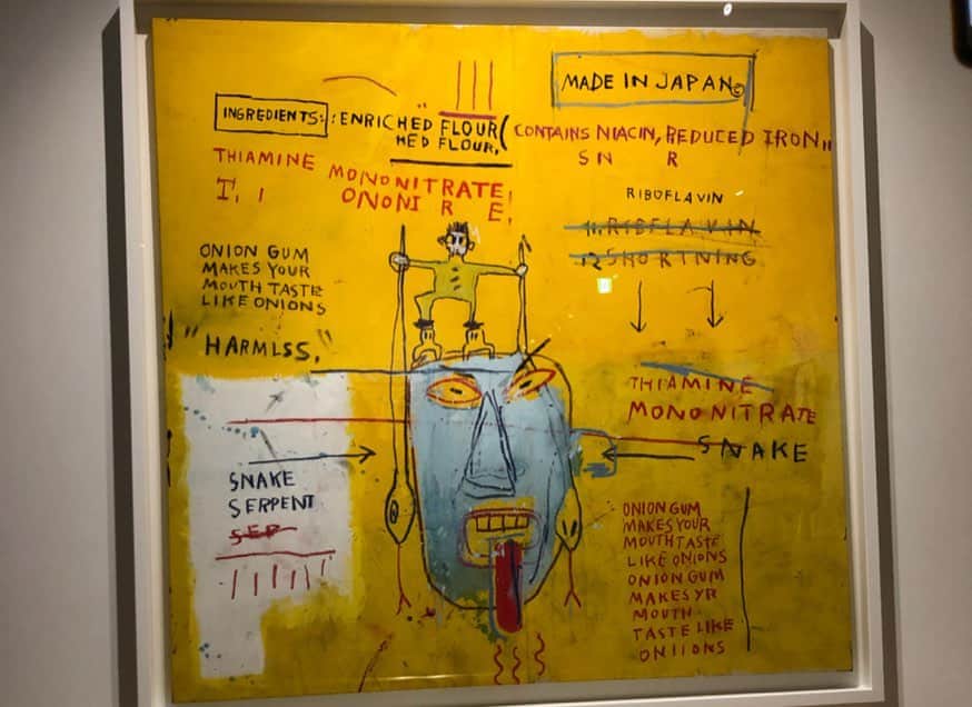 小野真弓さんのインスタグラム写真 - (小野真弓Instagram)「17日までのバスキア展に行ってきました✨間に合って良かった！ #バスキア展#六本木#森美術館#basquiat #museum  1981年生まれの私ですが、生まれた頃の作品がたくさんあり、なんだか一気に親近感。生で見るとど迫力！音声ガイドがとってもわかりやすく、バスキアの思考の紐解きをまた改めてゆっくりとしたくなりました(о´∀`о)作品の数も想像以上にたくさんあり、とっても楽しかったです✨」11月13日 20時02分 - hanaharuaroi