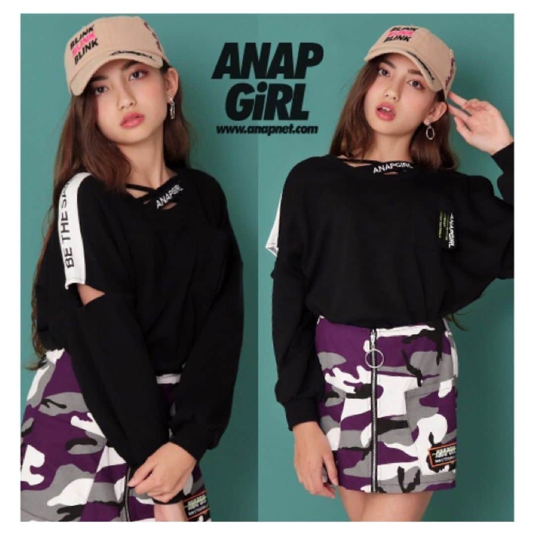 のインスタグラム：「デザイン違いで感じかわるなー  ANAPGIRL webストアみてね❤︎ クロスネックデザインと胸ポケットがワンポイントになったトップス。  右袖にはラインテープが施されており、 左右非対称の開きデザインもこなれ感を醸し出します。  周りと差をつけておしゃれを楽しみたいガールに必見のITEMです。  #analgirl#おしゃれトップス#トレーナー#袖あき#aw2019#newarrival#新作#お気に入り #webmodel#anapmodel#photogenic」