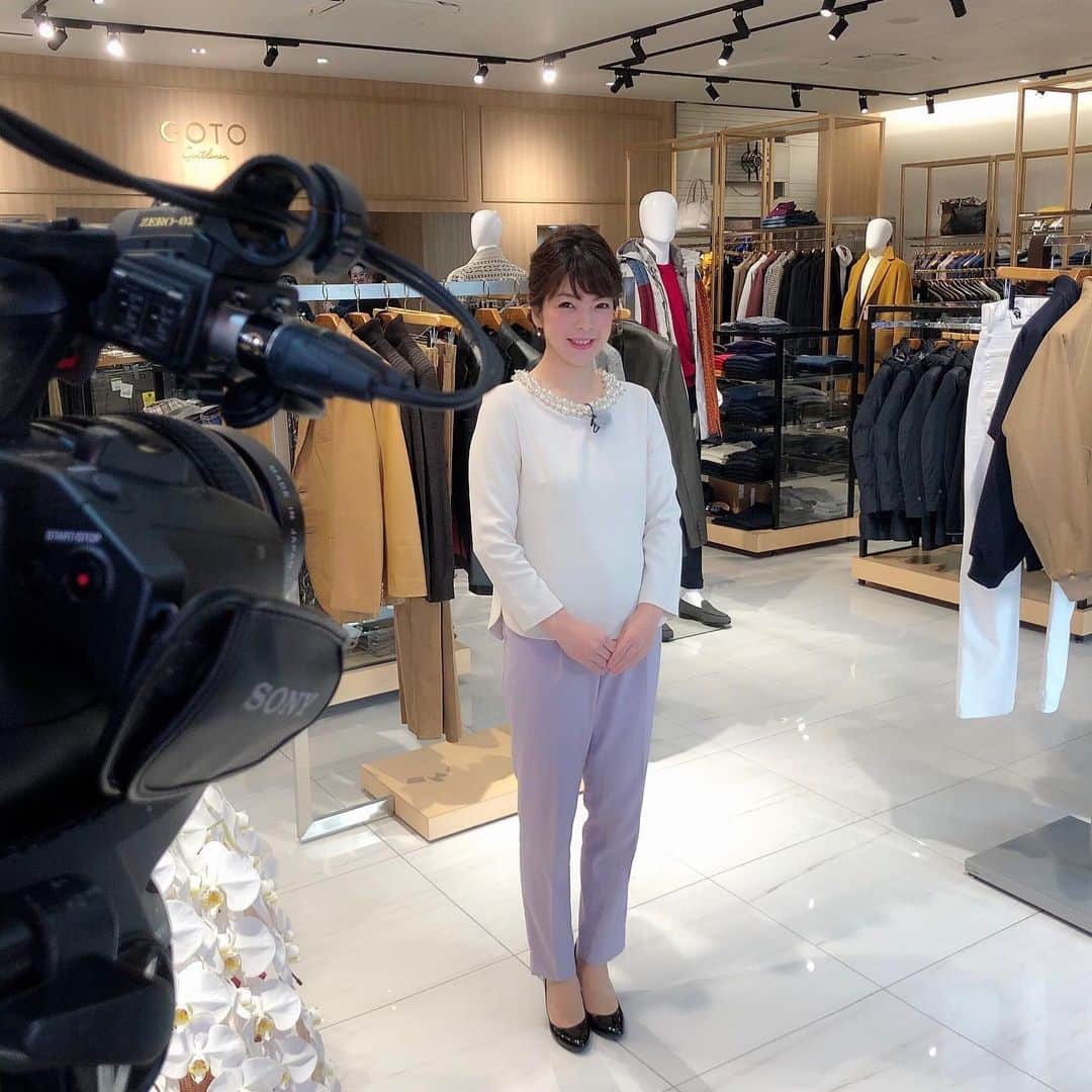 倉窪莉沙のインスタグラム：「* 今週のテレビ和歌山「街ネタ和歌山」は和歌山市本町にあるゴトウ洋服店をご紹介します！移転オープンしたばかりのゴトウ洋服店さん✨お洒落な店内には素敵なお洋服が沢山並んでいました😍😍オーダーメイドスーツのお得な情報も必見です☝🏻💫 . 放送はあす11月14日(木) 23:58から！ （再放送 11/15 20:55〜/23:58〜） . ぜひご覧ください💓 . #テレビ和歌山 #街ネタ和歌山 #ゴトウ洋服店 #セレクトショップ #オーダーメイドスーツ #和歌山 #アナウンサー #ママ時々アナウンサー #ママウンサー #レポーター」
