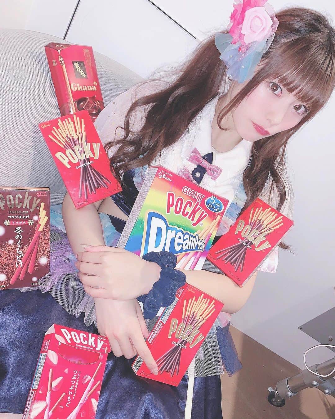 のインスタグラム：「#ポッキーの日 🍫」