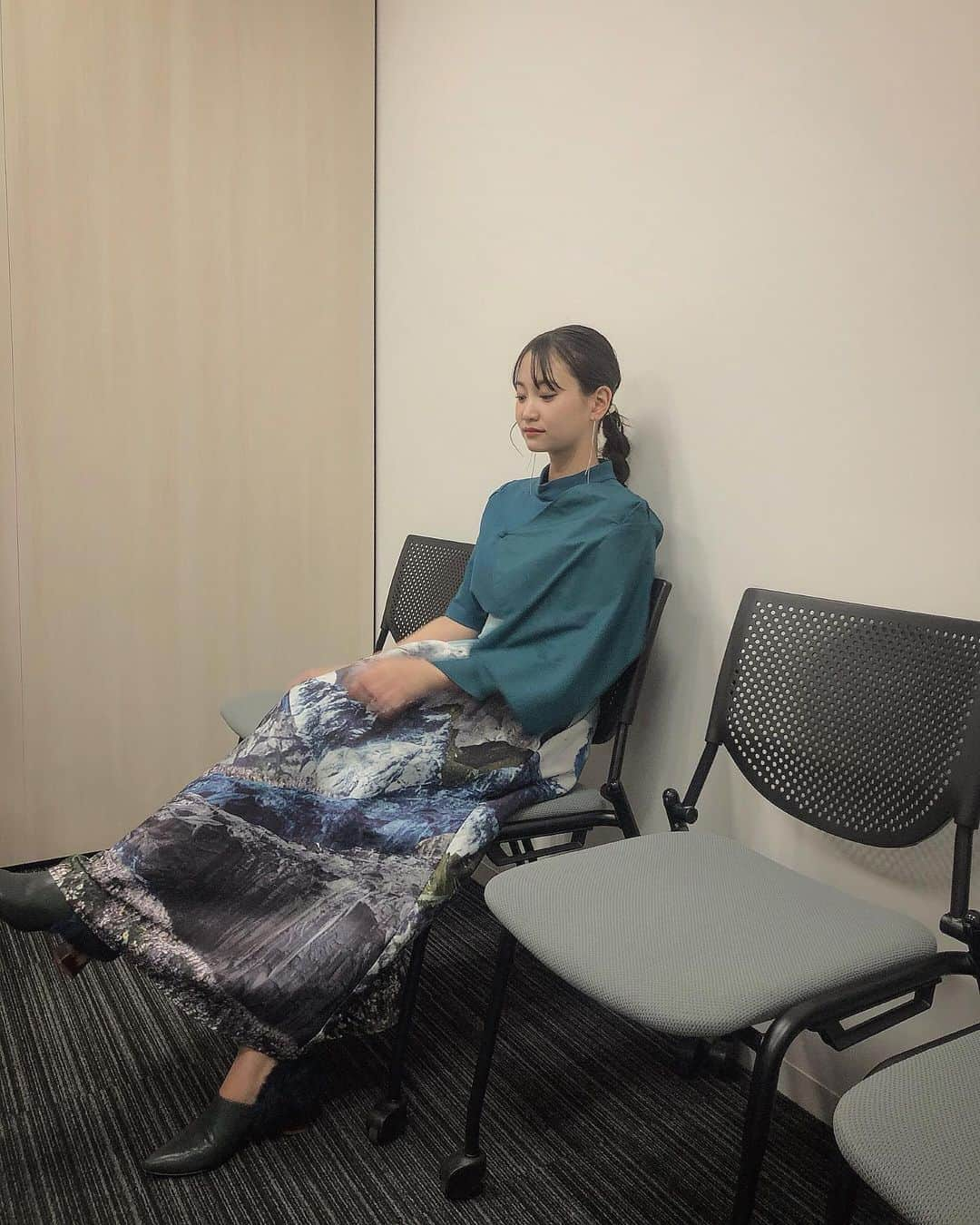 永尾まりやさんのインスタグラム写真 - (永尾まりやInstagram)「今日は取材沢山しましたっ tops @belle_official.jp  skirt @belle_official.jp  アクセサリーは　@dayafterday_tokyo  新商品だよっ #dayafterdaytokyo . #ゴーストマスター　近日公開 2019.12.6 #新宿シネマカリテ」11月13日 20時41分 - mariyagi_san