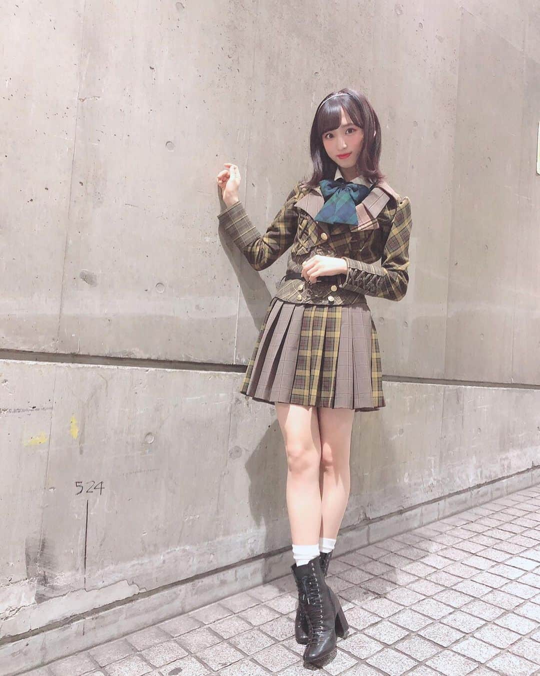 小栗有以さんのインスタグラム写真 - (小栗有以Instagram)「新衣装かわかわ👗♡ . . .  #ベストヒット歌謡祭 #AKB48 #10年桜 #衣装 #カチューシャ #カチューシャアレンジ #外ハネボブ」11月13日 21時11分 - yuioguri_1226