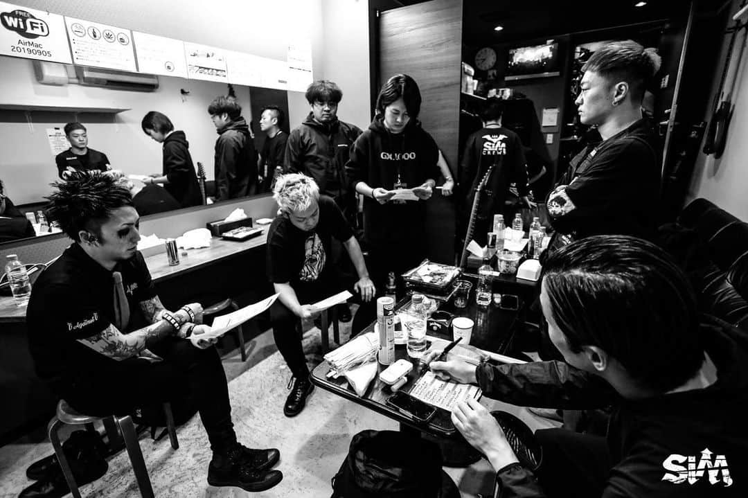 SiMのグルメインスタ