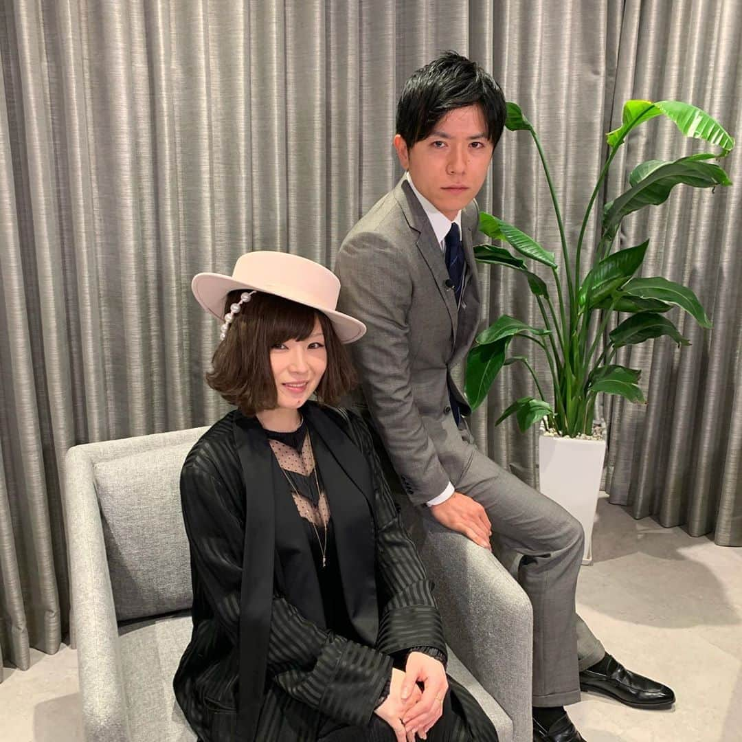 青木源太さんのインスタグラム写真 - (青木源太Instagram)「林檎さん、お美しい・・。 #椎名林檎　#ベスト盤は本日発売　#ニュートンの林檎」11月13日 21時35分 - aoki.genta